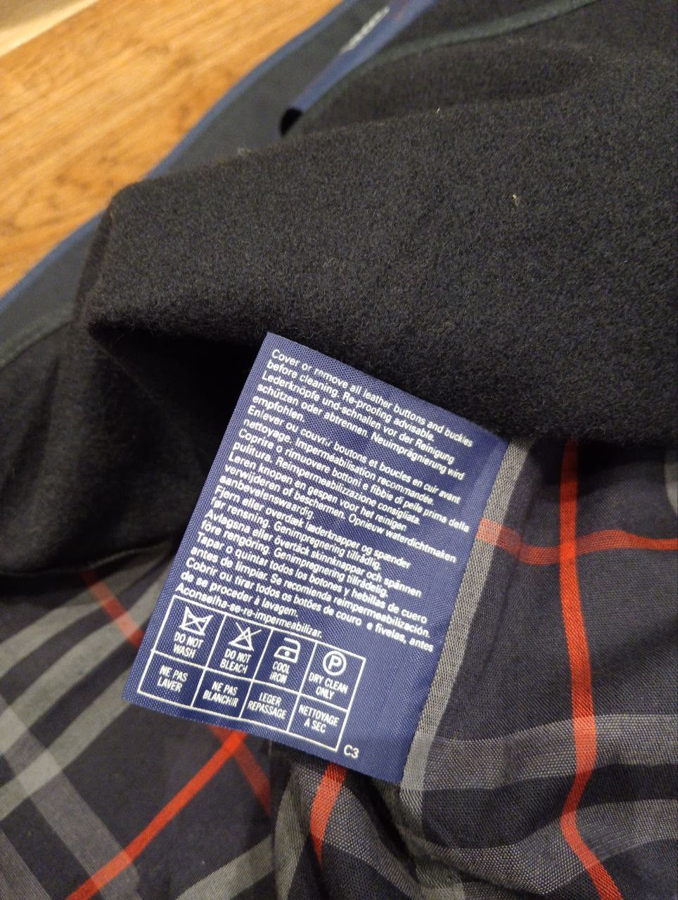 Burberry Prorsum VINTAGE BURBERRYS COTTON POLY TRENCH JACKET - NAVY Size US L / EU 52-54 / 3 - 15 Thumbnail