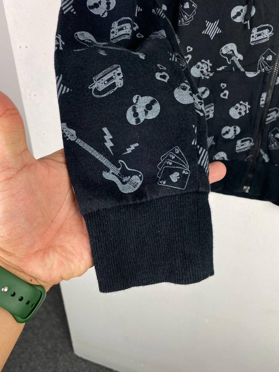 Japanese Brand japanese brands bondage design hoody very nice design Size US M / EU 48-50 / 2 - 4 Thumbnail