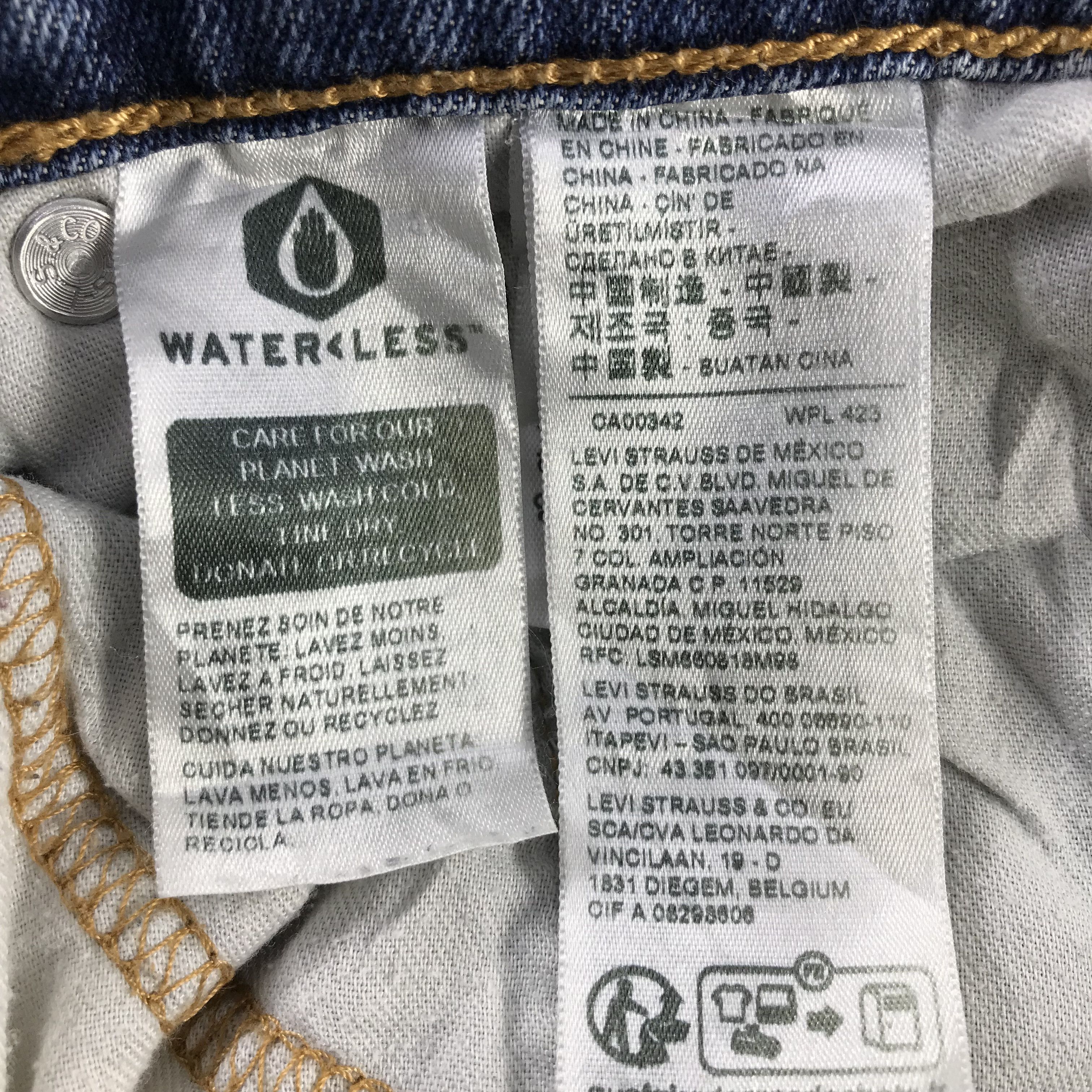 Levi's Vintage Levis 502 Jeans Faded Blue Denim KJ3446 Size US 34 / EU 50 - 12 Thumbnail