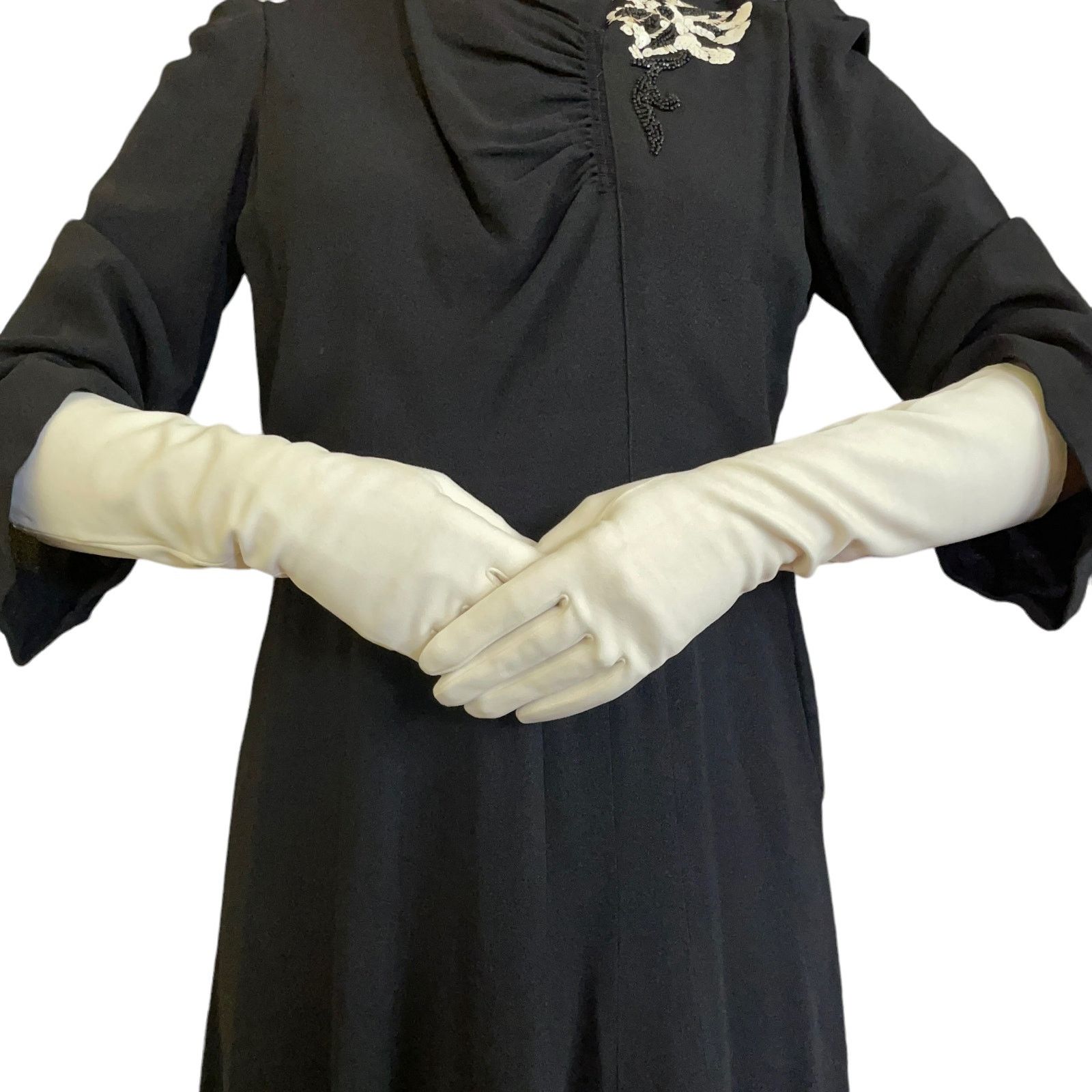 Vintage NWOT Vintage White Cotton Forearm Long Formal Wedding Gloves Size ONE SIZE - 7 Thumbnail