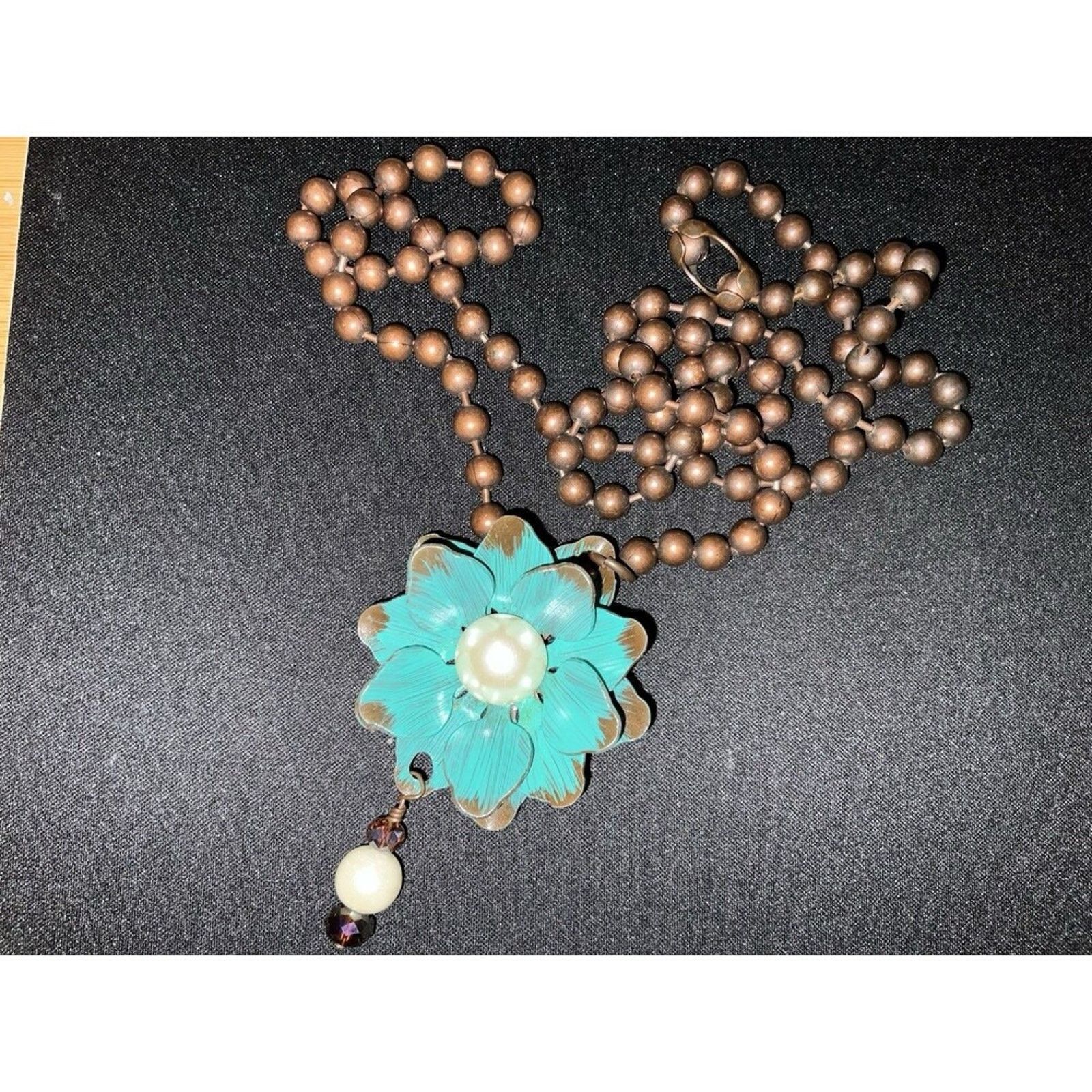 Other Brass & Metal Flower 34in Chain Necklace w/ Faux Pearls Size ONE SIZE - 2 Thumbnail