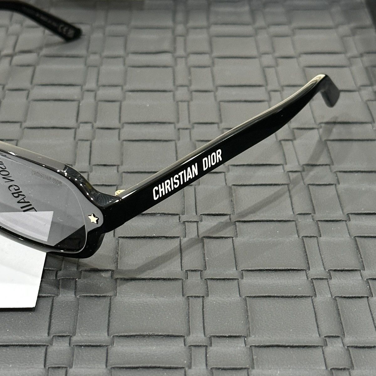 Dior DIOR DIORPACIFIC S3I 10A0 SUNGLASSES Size ONE SIZE - 4 Thumbnail