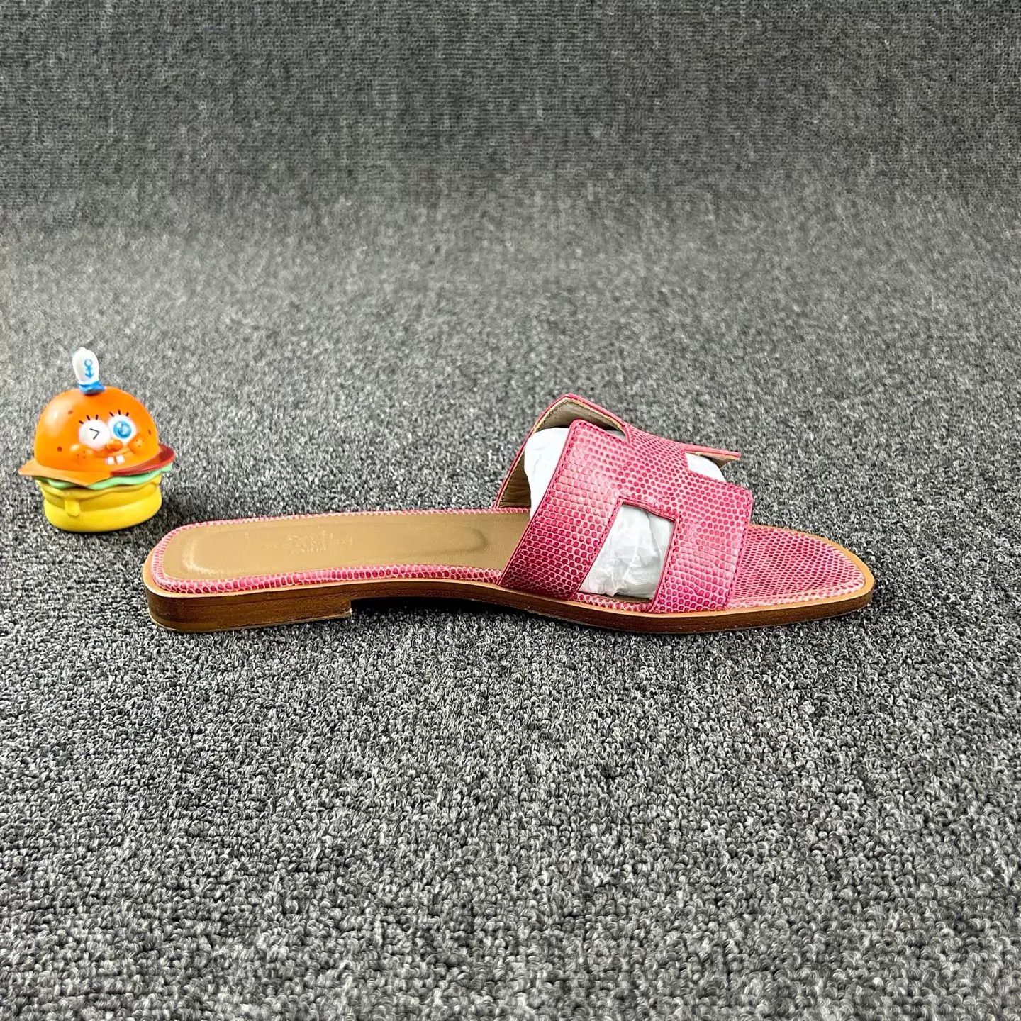 Hermes Hermes Pink Lizard Skin Slippers Size 37 HB6405 Size US 6.5 / IT 36.5 - 4 Thumbnail