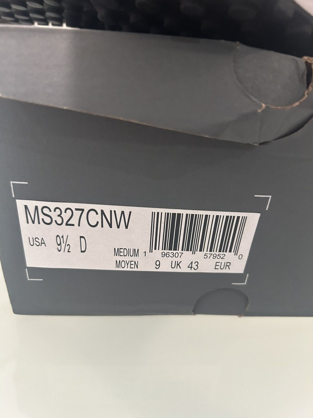 New Balance New Balance 327 Trainers Navy White Brand New Size US 9.5 / EU 42-43 - 7 Thumbnail