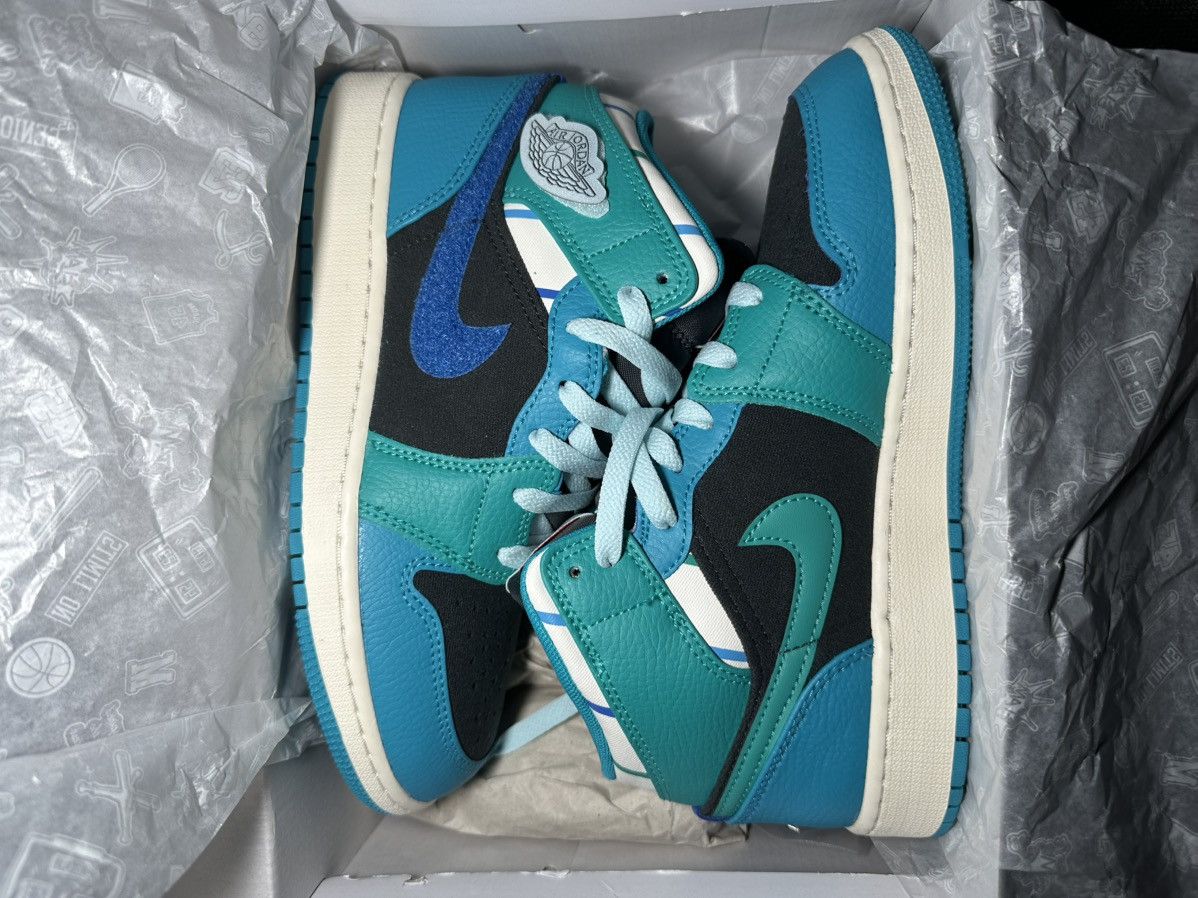 Jordan Brand × Nike Air Jordan 1 Mid SS (GS) Size US 7.5 / IT 37.5 - 1 Thumbnail