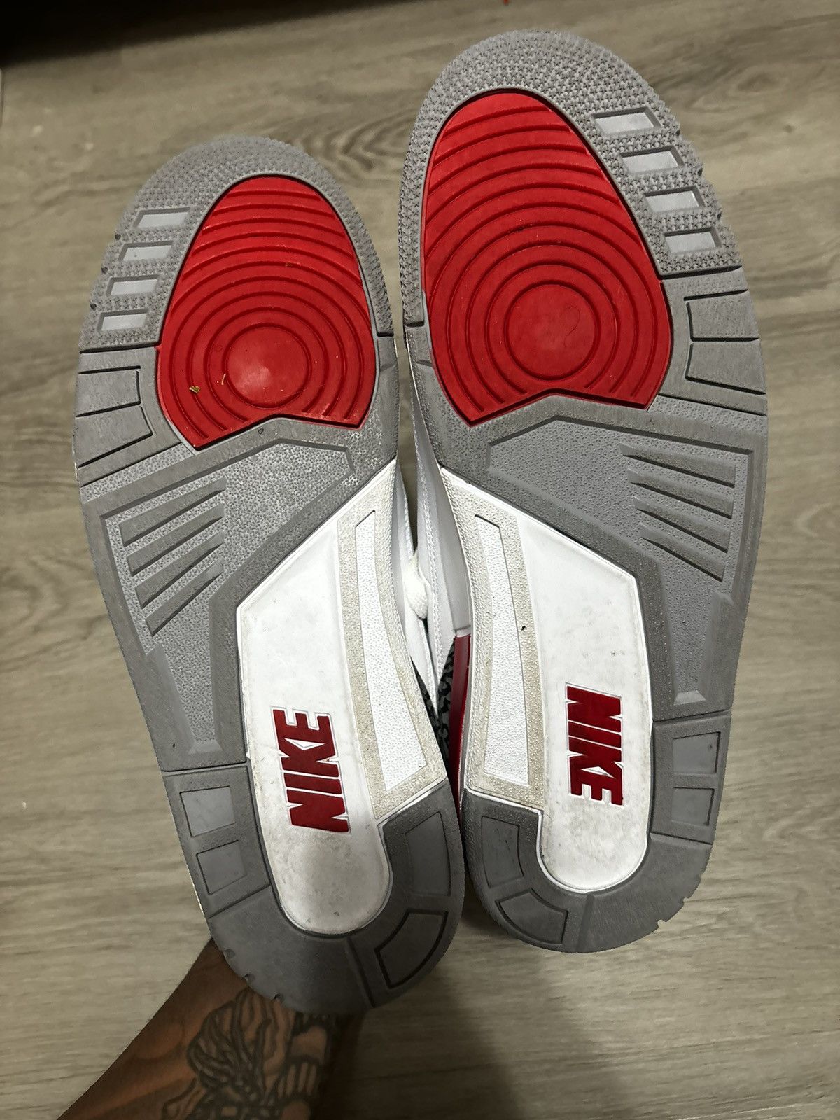 Jordan Brand Air Jordan 3 Retro 'Fire Red' Size US 13 / EU 46 - 9 Thumbnail