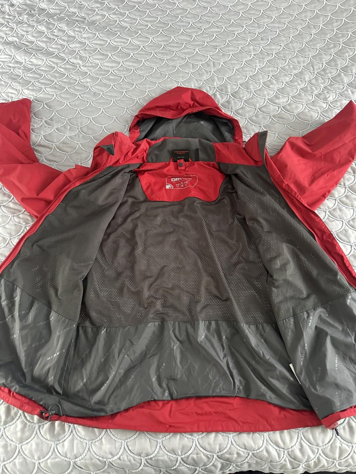 Mammut WOMENS MAMMUT DRYTECH WATERPROOF JACKET RED SIZE XL Size XL / US 12-14 / IT 48-50 - 6 Thumbnail