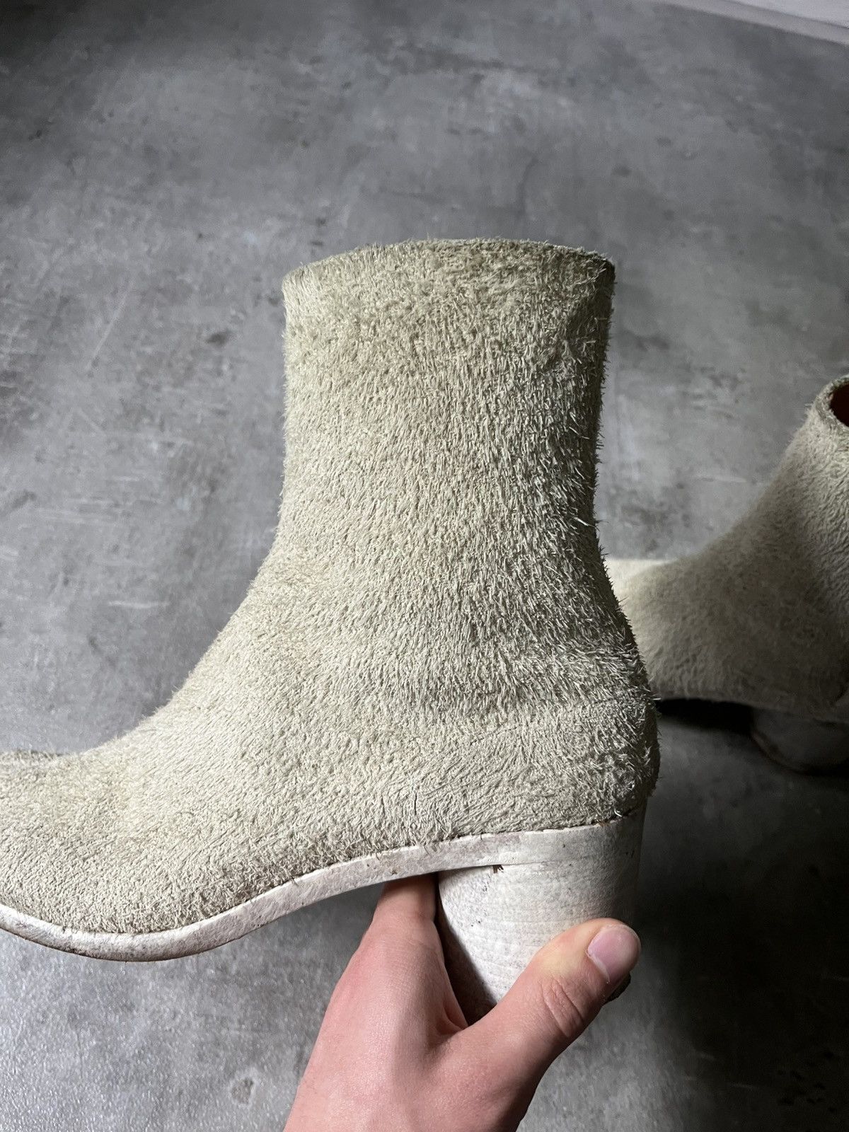 Maison Margiela Maison Margiela distressed look tabi heel fur boots Size US 10 / EU 43 - 7 Thumbnail