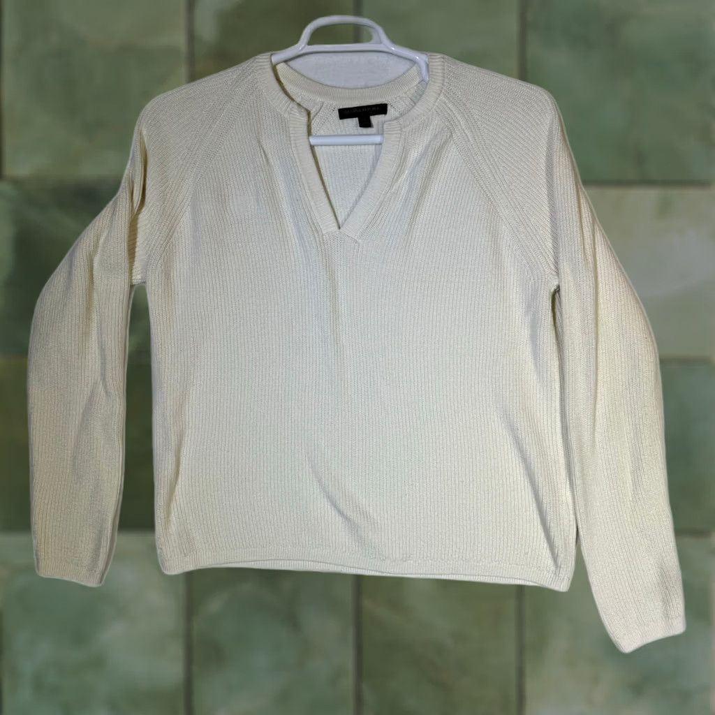 Banana Republic Banana Republic Women’s Ivory Split‑Neck Knit Pullover Sweater Size S W447 Size S / US 4 / IT 40 - 1 Thumbnail