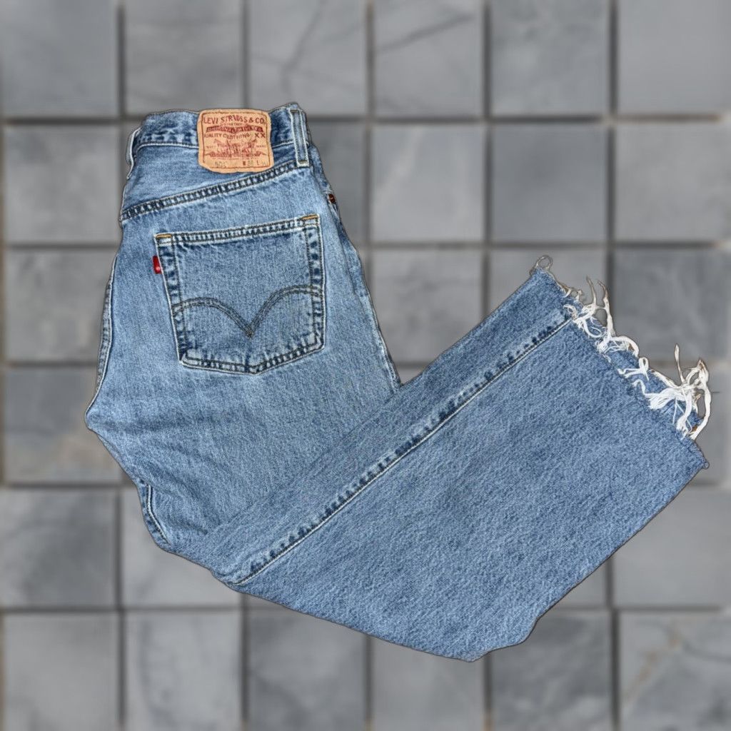 Levi's VINTAGE Levi's 501 Jeans Light Washed Blue 90s 32x26 Regular Men Straight Denim Size US 32 / EU 48 - 1 Thumbnail