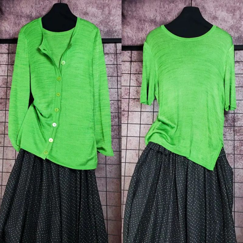 Yves Saint Laurent YSL Green Long Sleeve Knit Top for Women 0089 Size M / US 6-8 / IT 42-44 - 1 Thumbnail