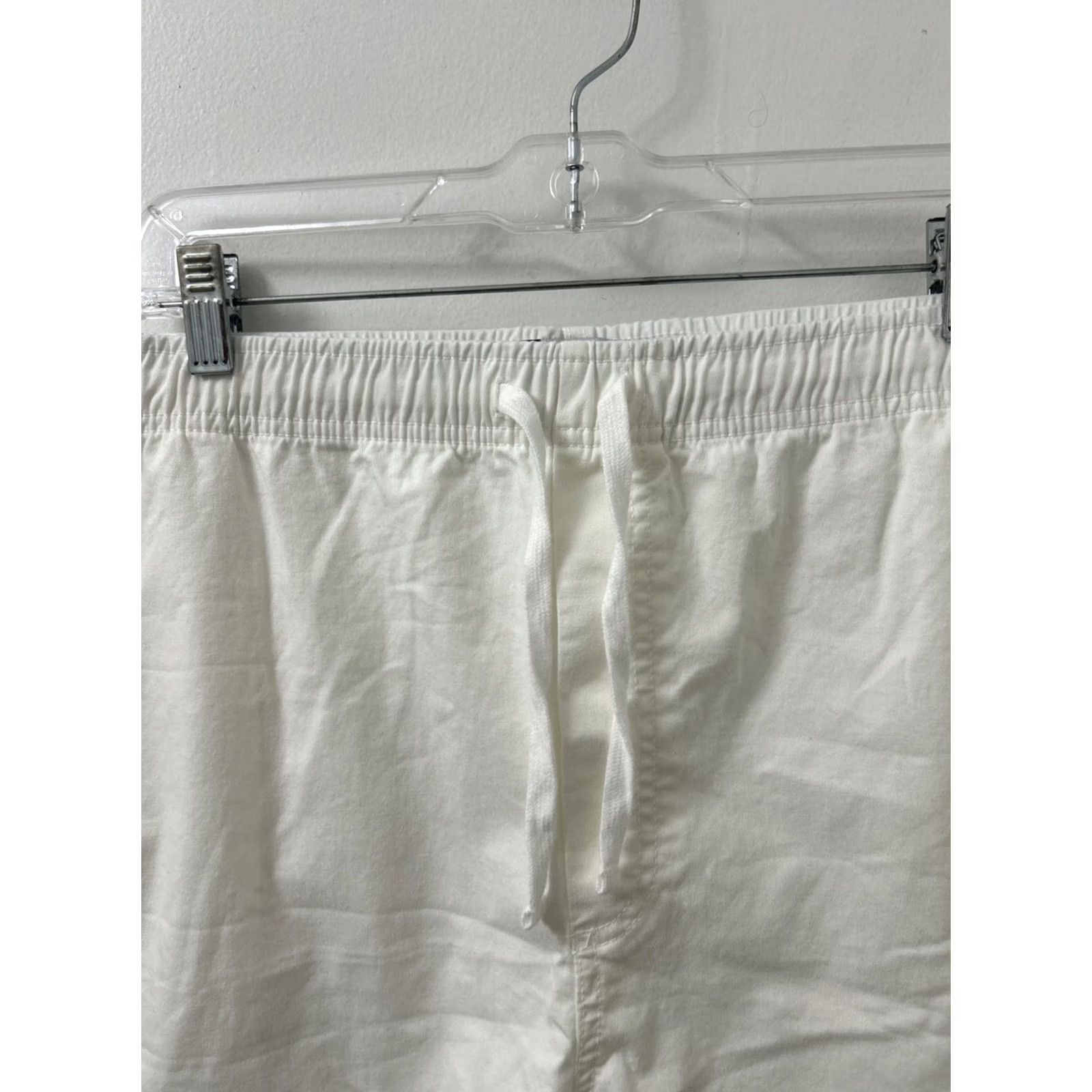 Old Navy Old Navy Mens 3XL White Jogger Shorts 7” Inseam Elastic Drawstring Pockets Chino Cotton Spandex Regular Beach Outdoor Vintage: No Size US 39 - 4 Thumbnail