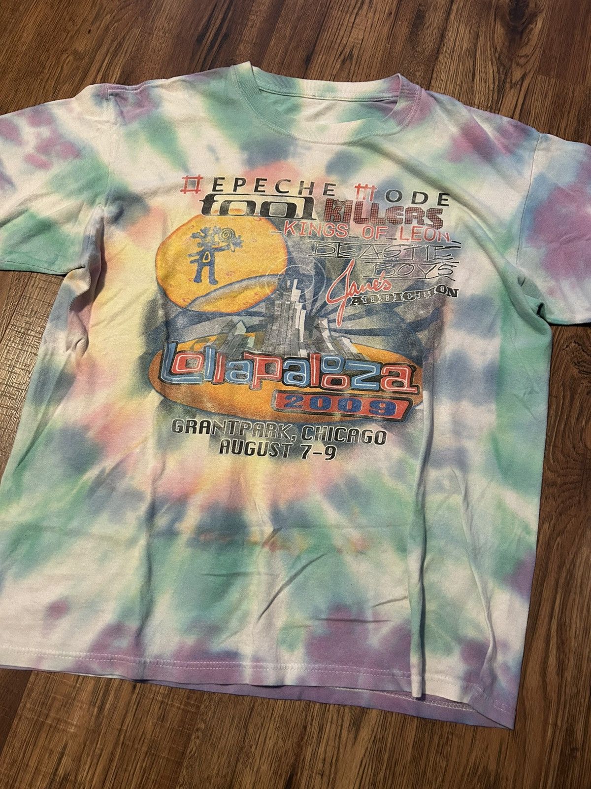 Band Tees y2k Lollapalooza 2009 Music Festival Band Concert T Shirt Size US L / EU 52-54 / 3 - 1 Thumbnail