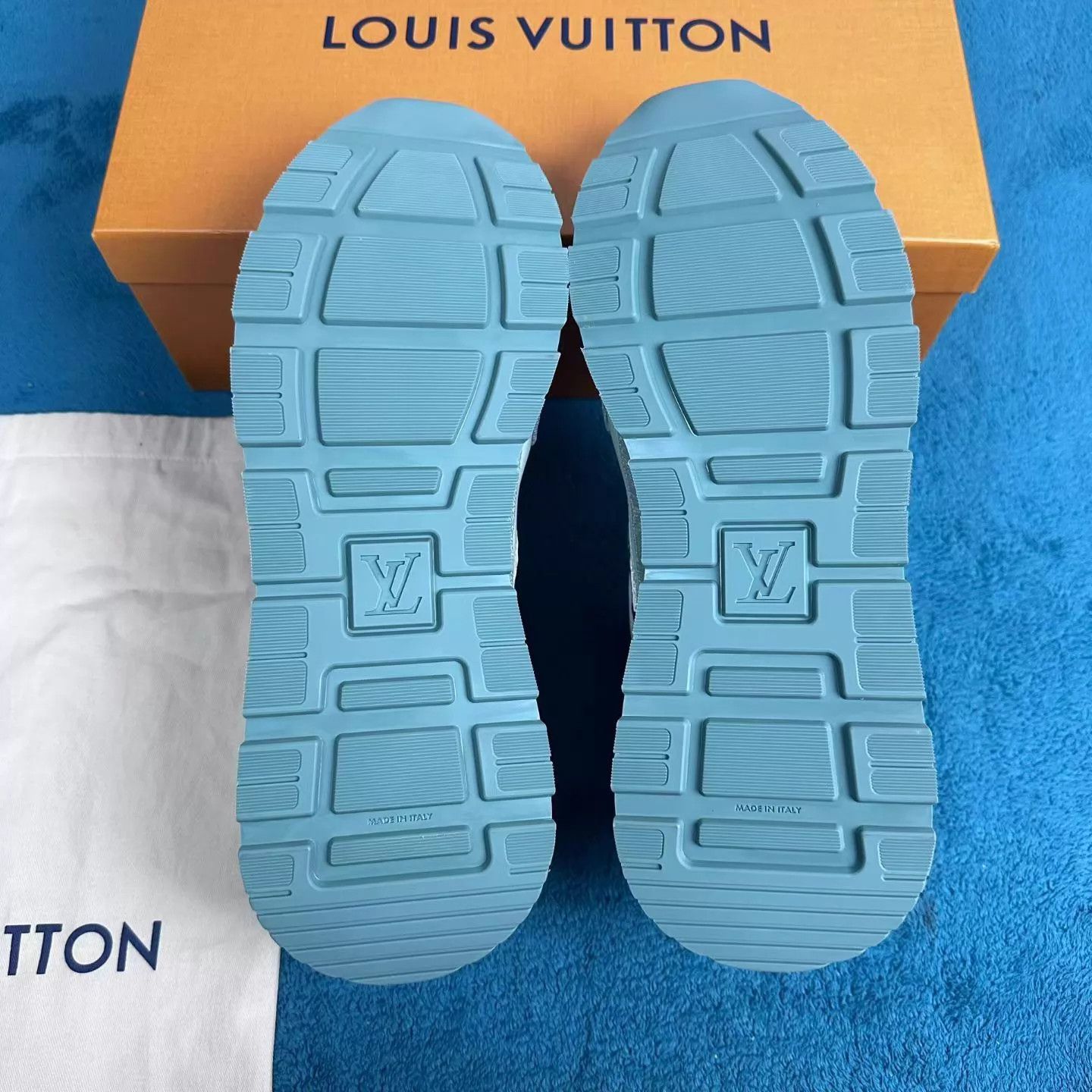 Louis Vuitton LV Run Away Mesh Embroidered Lace-Up Low-Top Sneaker Green Size US 11 / EU 44 - 5 Thumbnail