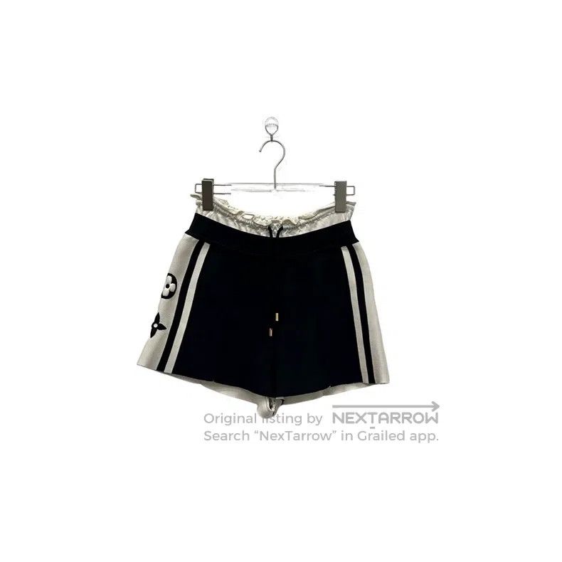 Louis Vuitton Louis Vuitton size xs Black and white presbyopic side short Size US 28 / EU 44 - 1 Thumbnail