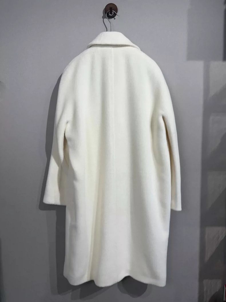 Max Mara Max Mara White Alpaca Coat Size M / US 6-8 / IT 42-44 - 2 Thumbnail