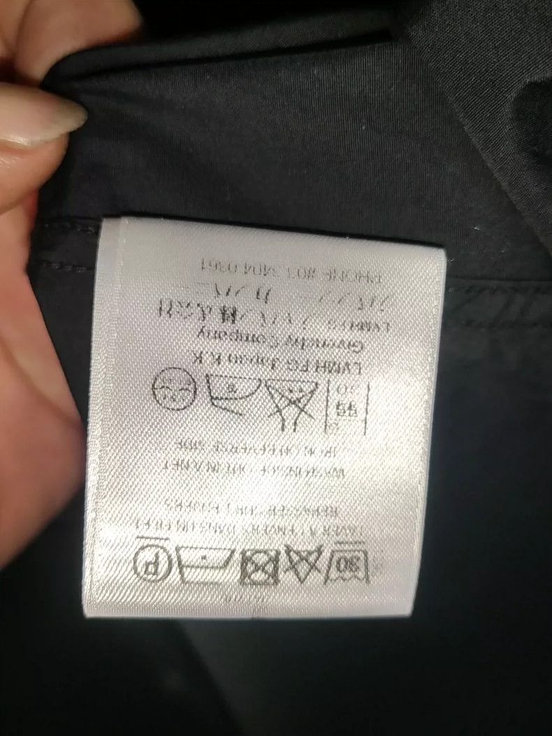 Givenchy Givenchy Size43 Classic black shirt Size US M / EU 48-50 / 2 - 5 Thumbnail
