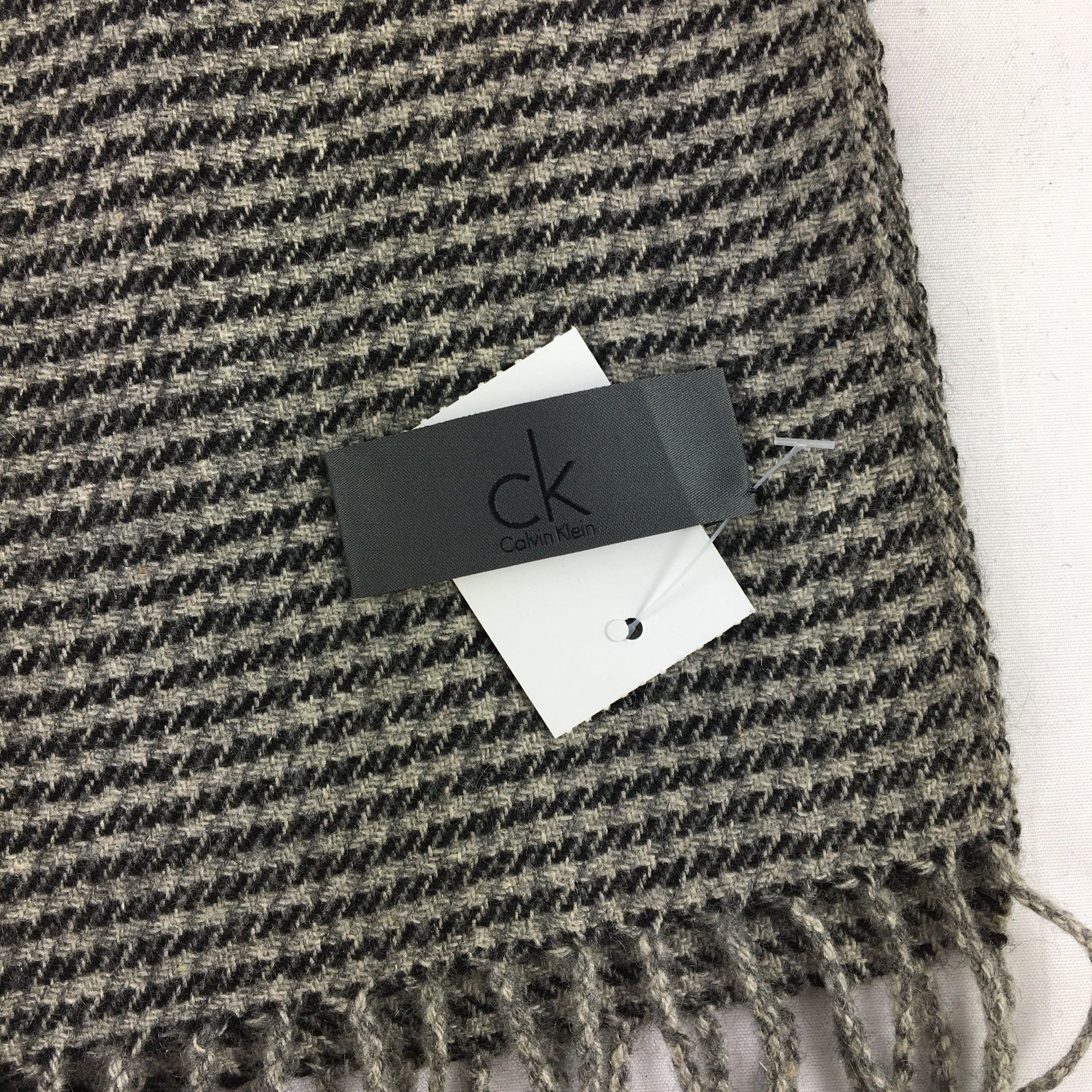 Calvin Klein Vintage Calvin Klein Scarf Muffler Fringe Wool Scarves Size ONE SIZE - 4 Thumbnail