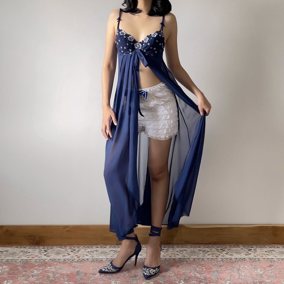Victoria's Secret Victoria’s Secret 1990s Navy Chiffon Nightgown (S–M) Size M / US 6-8 / IT 42-44 - 12 Thumbnail