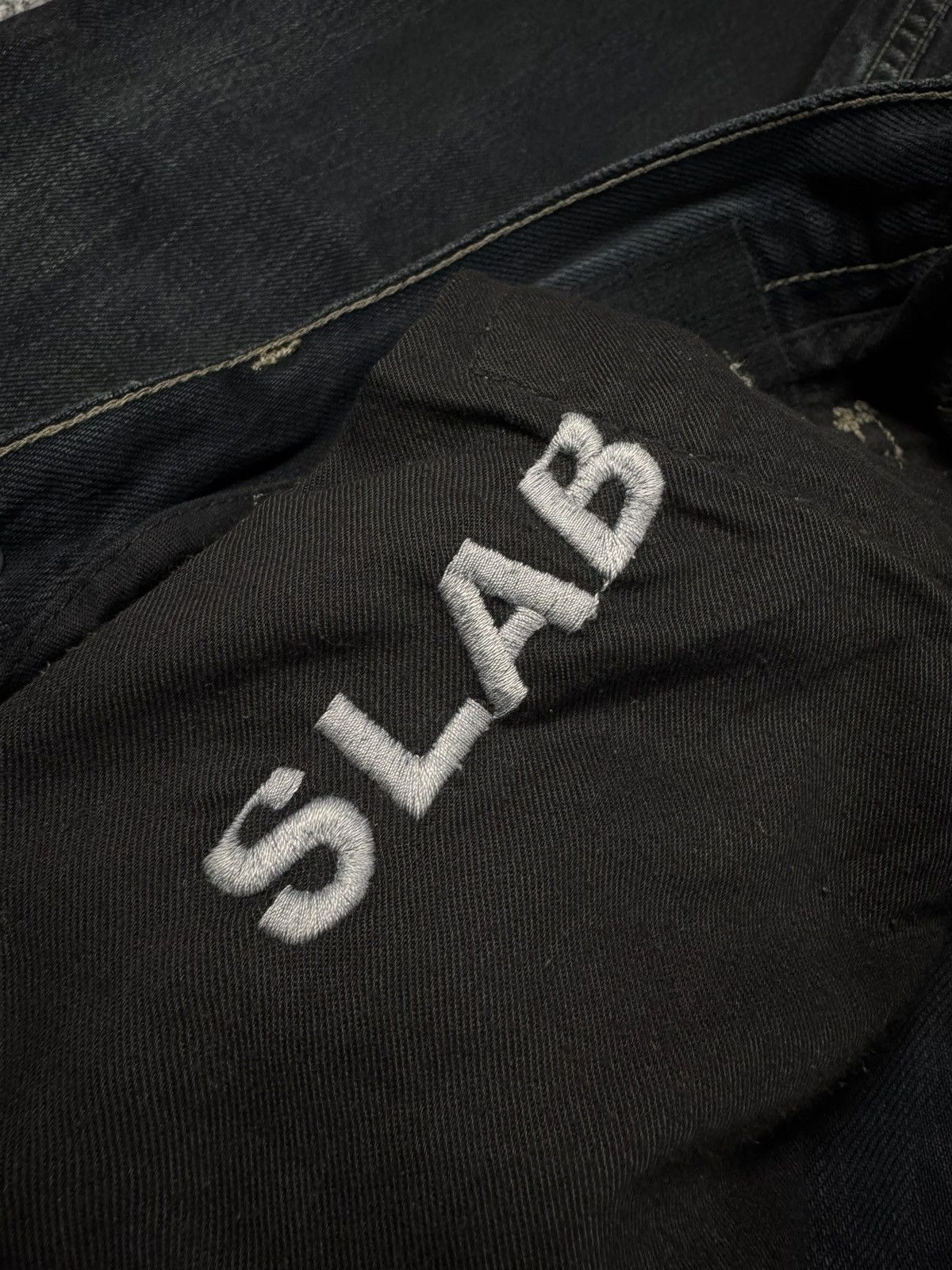 Rick Owens 2000s Rick Owens SLAB Waxed ‘Oil Spill’ Suede Link Denim Size US 31 - 4 Thumbnail