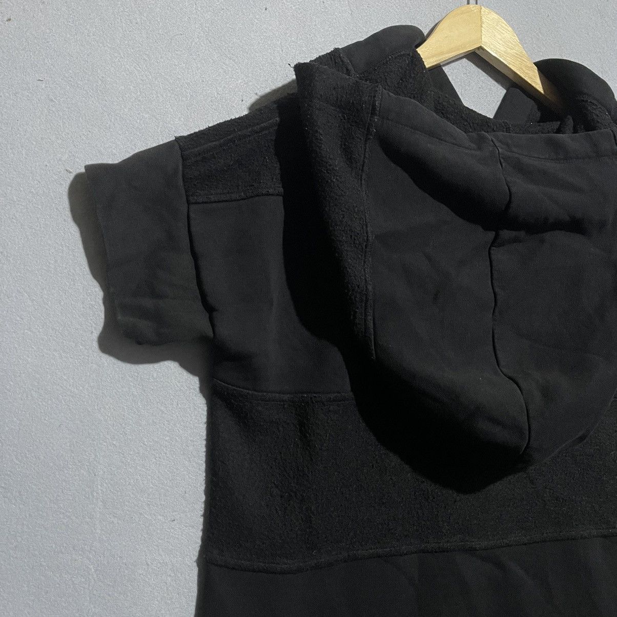 Maison Margiela MM6 Maison Margiela Black Sleeveless Hoodie Tunic – Size S Size S / US 4 / IT 40 - 10 Thumbnail