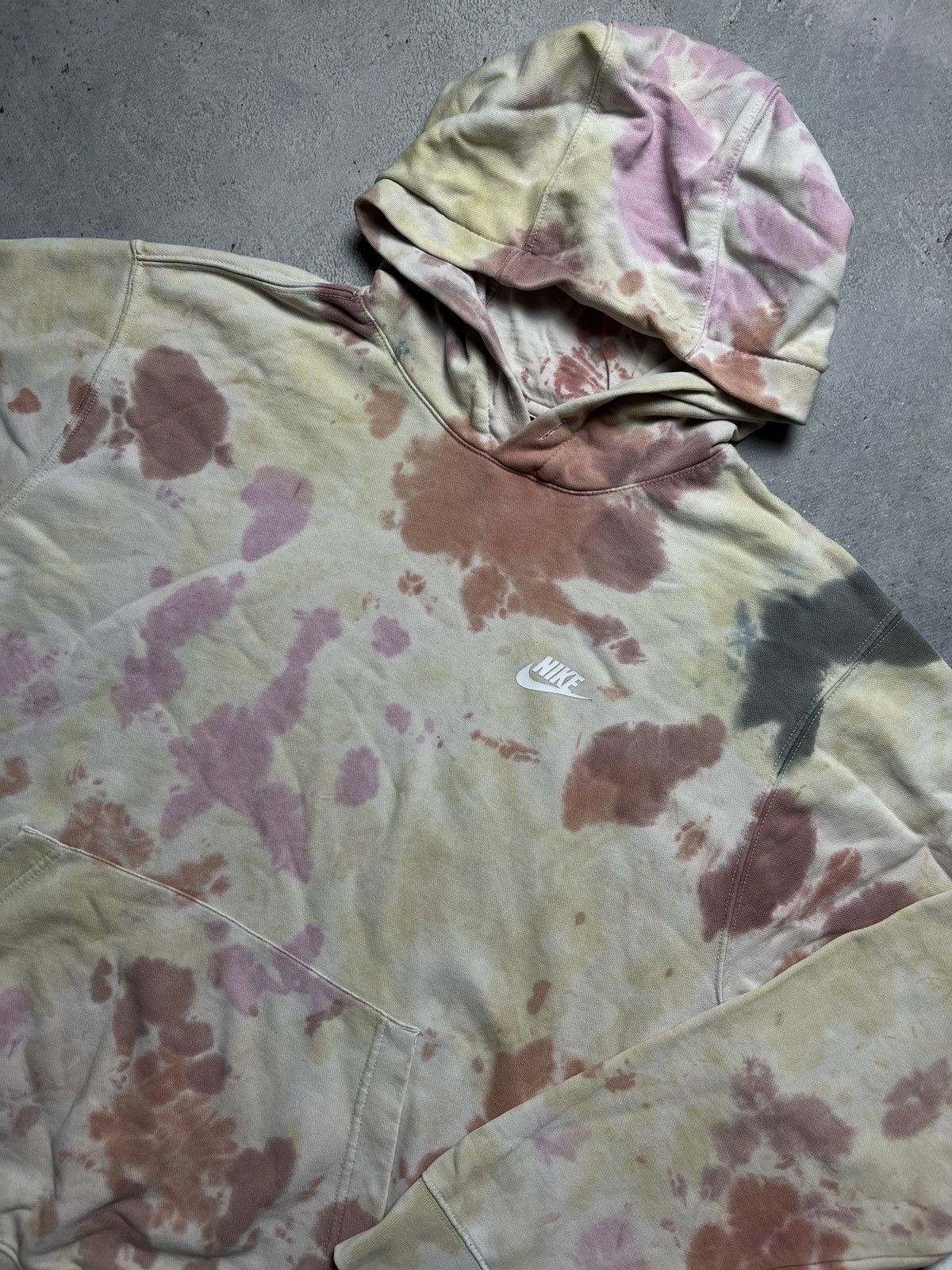 Nike Nike Tie Dye Hoodie Sweatshirt y2k Hype Opium Streetwear Size US L / EU 52-54 / 3 - 2 Thumbnail