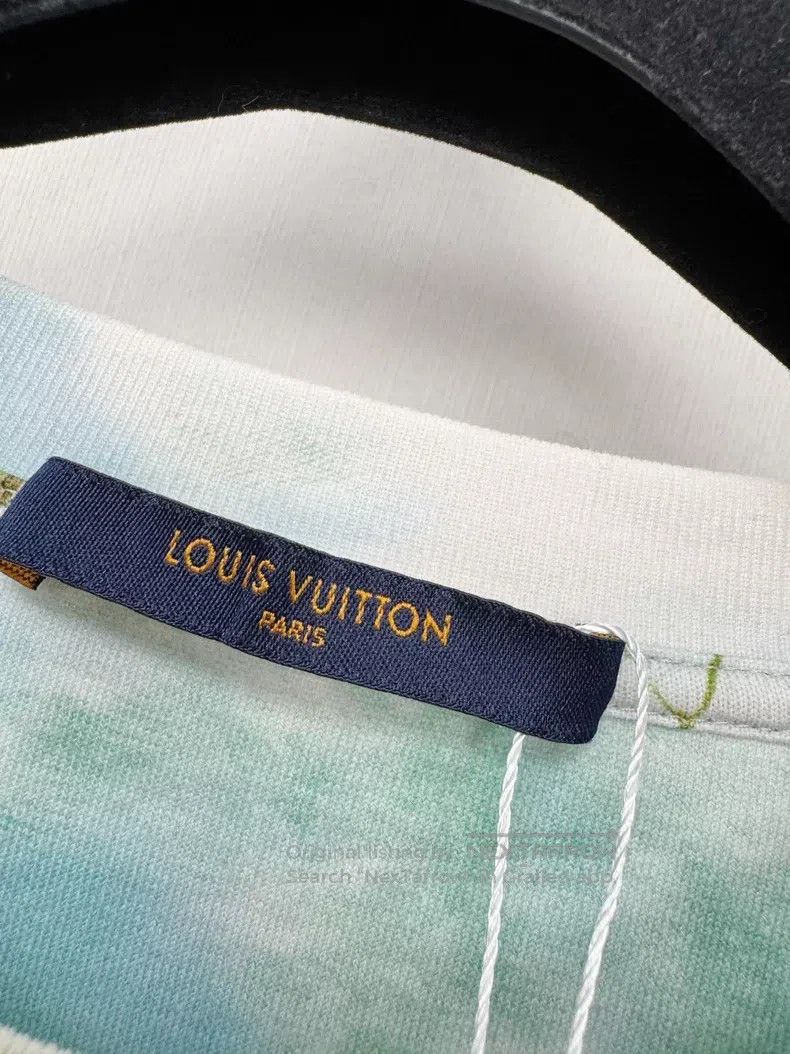 Louis Vuitton Louis Vuitton short sleeves Size US XS / EU 42 / 0 - 2 Thumbnail
