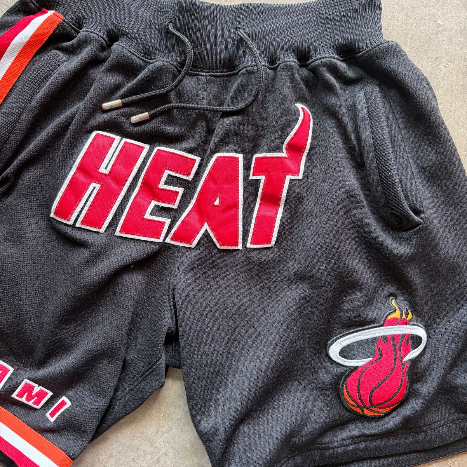 Mitchell & Ness Just Don Mitchell & Ness Heat Basketball Shorts Size US 32 / EU 48 - 3 Thumbnail