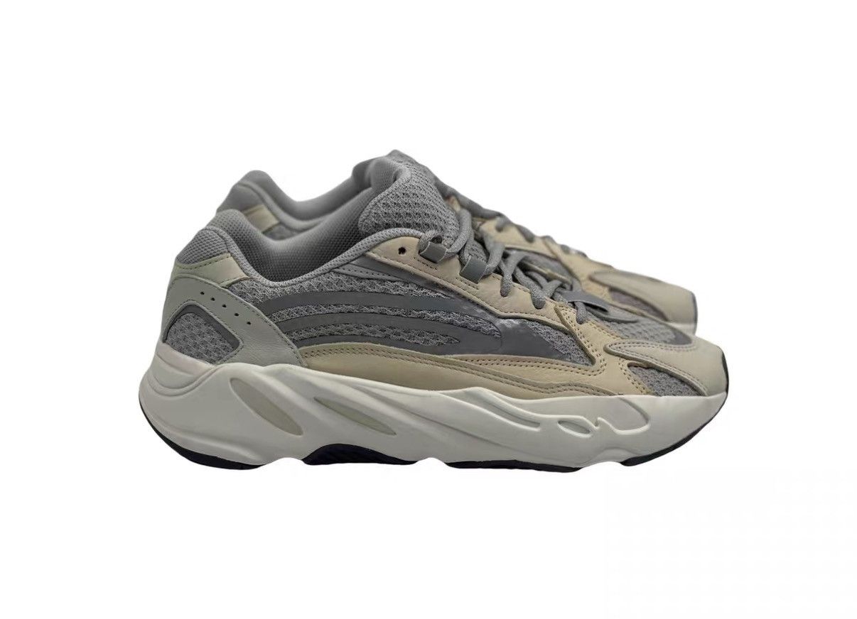 Yeezy Yeezy 700 V2 Cream 3M Reflective Silver White Grey J31 Size US 10 / EU 43 - 3 Thumbnail