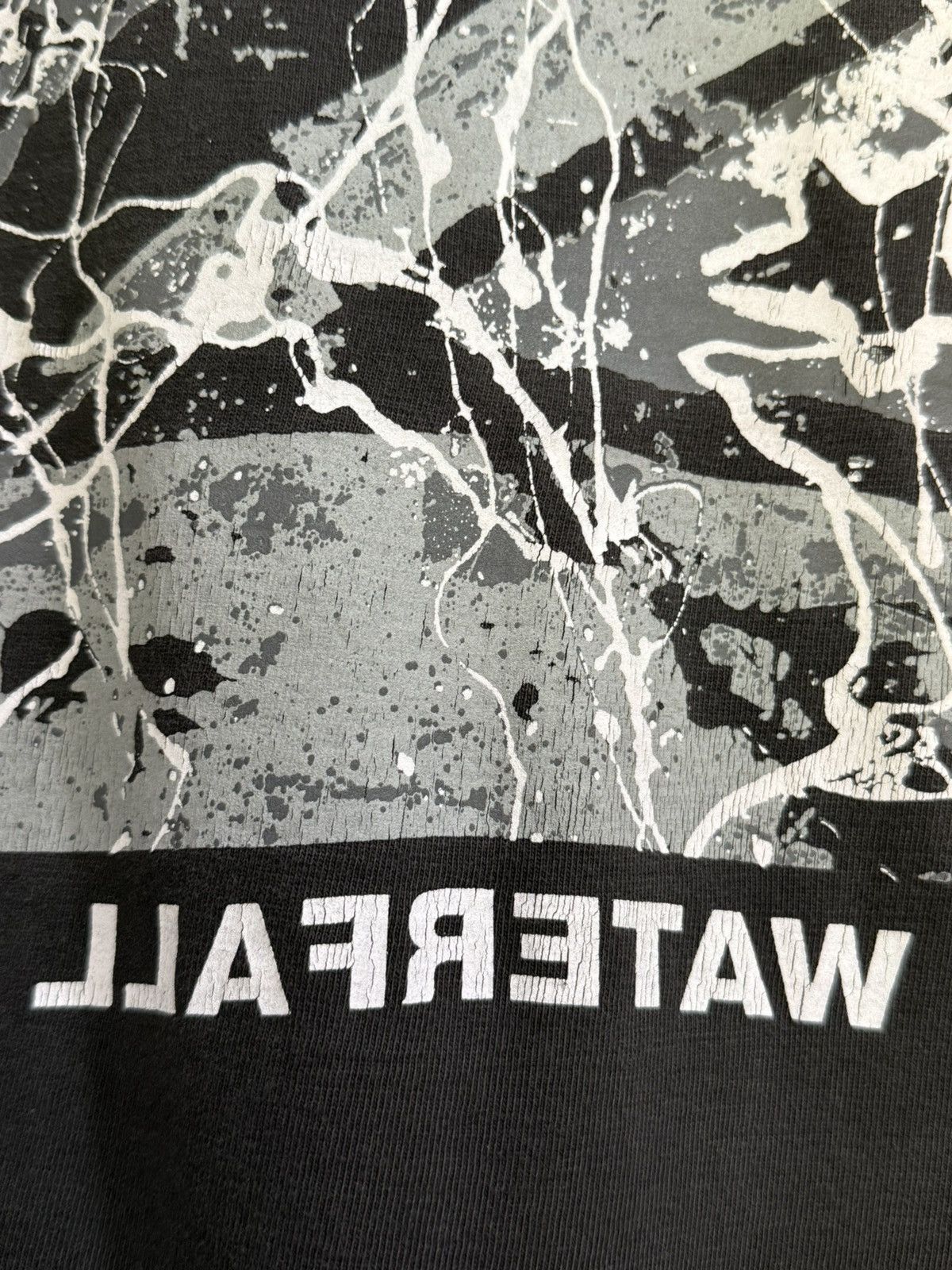 Number (N)ine Thrashed Vintage Number Nine X The Stone Roses Waterfall Tee Size US M / EU 48-50 / 2 - 3 Thumbnail