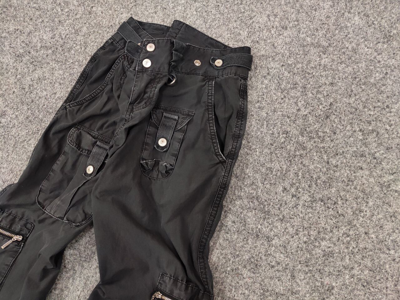 Japanese Brand Vintage 90's Japan Style Parachute Black Faded Cargo Pants Size US 30 / EU 46 - 4 Thumbnail