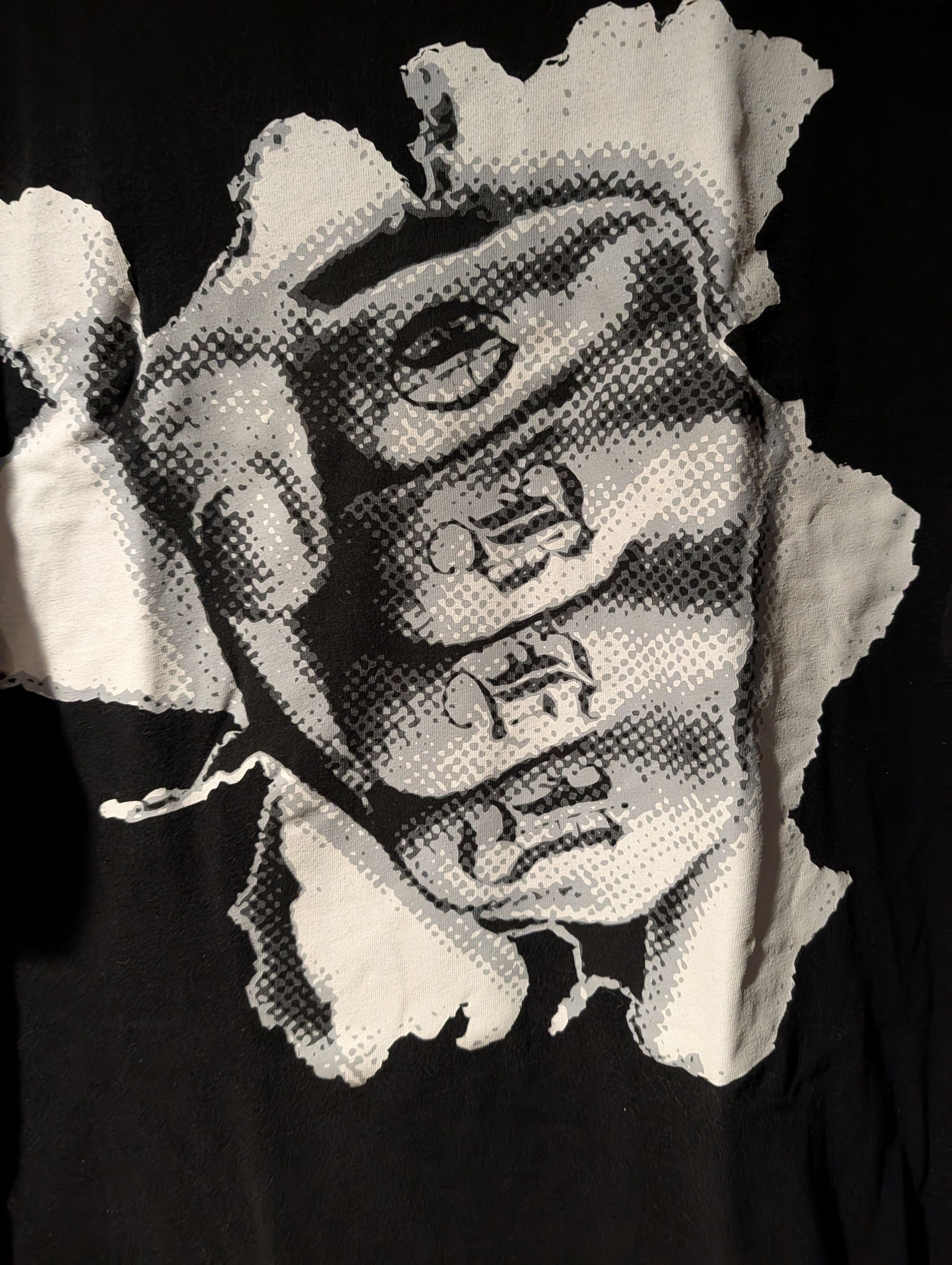 Obey Vintage Y2K Obey Propaganda Fist Tattoo Streetwear T-Shirt Size US XL / EU 56 / 4 - 2 Thumbnail