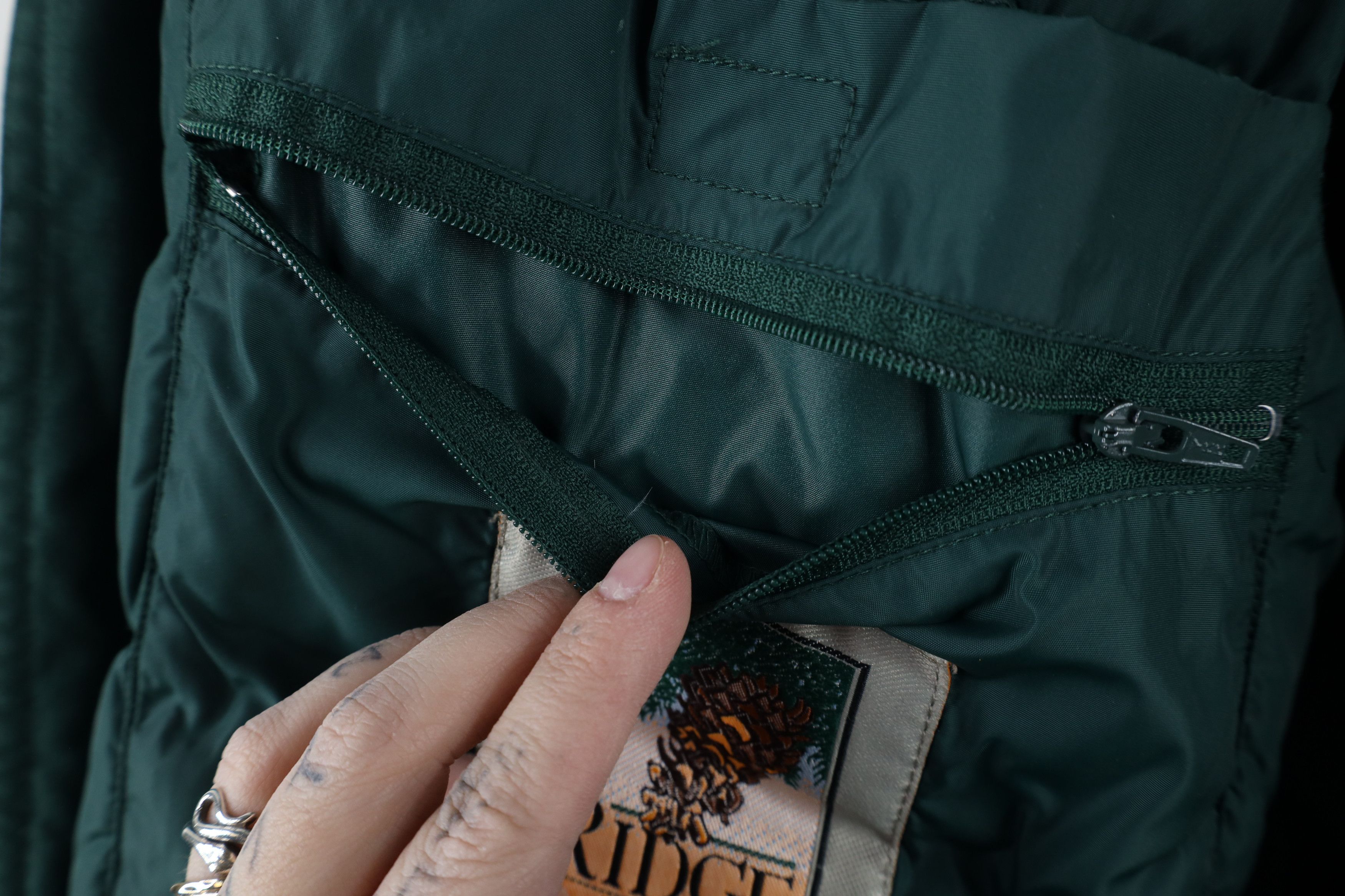 Eddie Bauer × Vintage Vintage 90s Eddie Bauer Line Duck Down Hooded Puffer Jacket Size US L / EU 52-54 / 3 - 12 Thumbnail