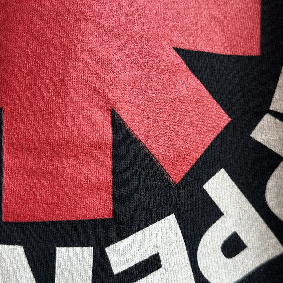 Band Tees × Vintage VINTAGE Y2K RED HOT CHILI PEPPERS BIG LOGO TEE Size US M / EU 48-50 / 2 - 4 Thumbnail