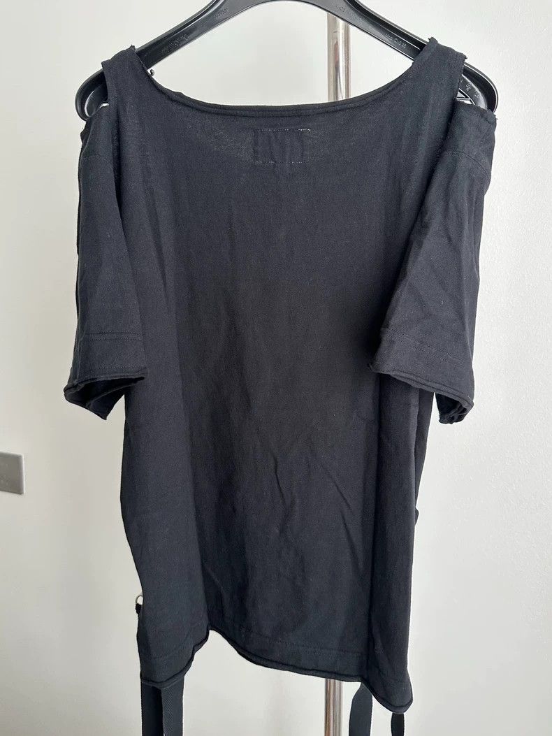 Vivienne Westwood Vivienne Westwood Punk vest with a bare shoulder T-shirt Size S / US 4 / IT 40 - 3 Thumbnail