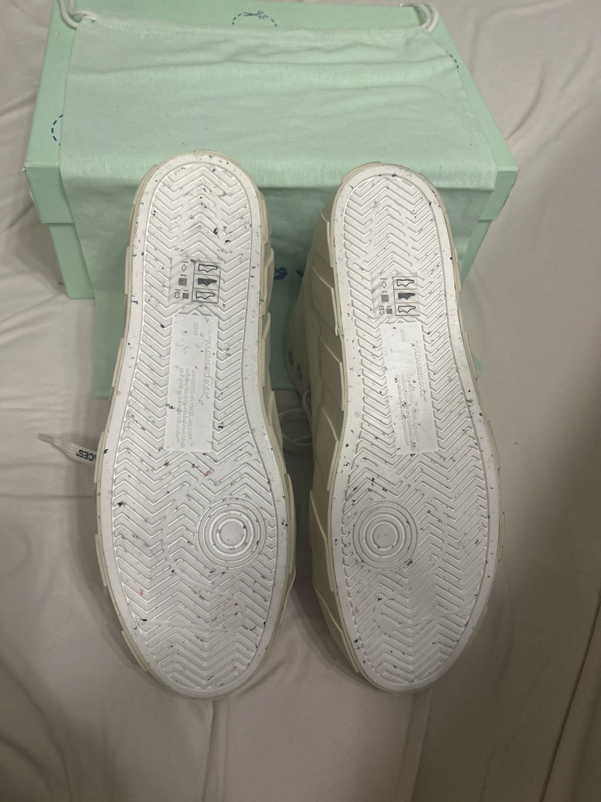 Off-White OFF WHITE MID TOP VULCANIZED CANVAS Size US 8 / EU 41 - 6 Thumbnail
