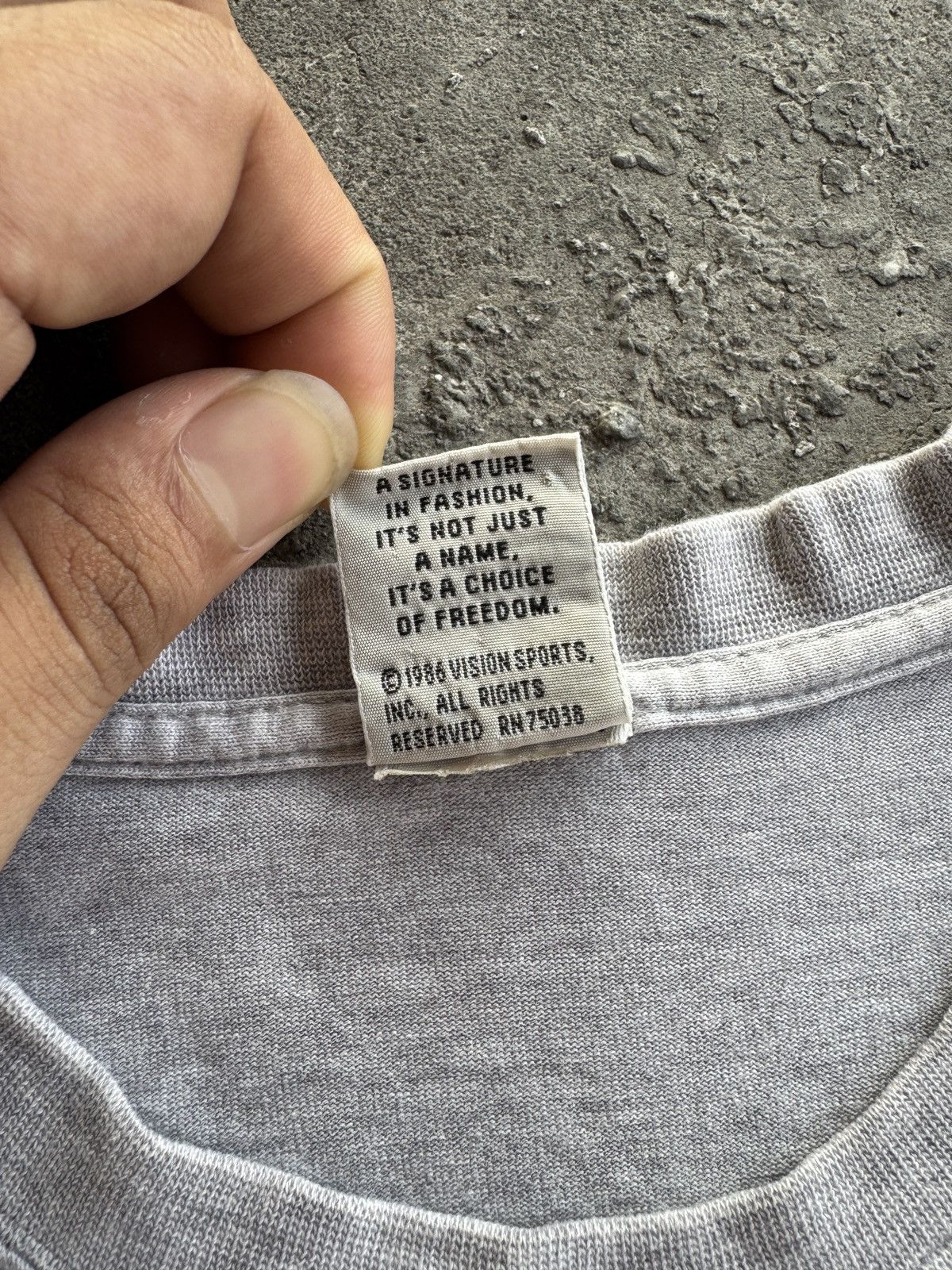 Vision Streetwear Vintage Vission Street Wear 80’s Tshirt Size US M / EU 48-50 / 2 - 3 Thumbnail