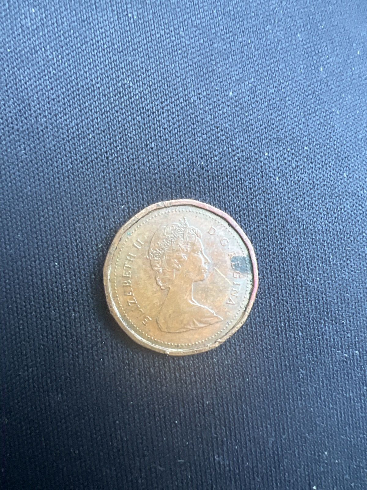 Vintage 1985 Canadian 1 Cent Coin Size ONE SIZE - 1 Thumbnail