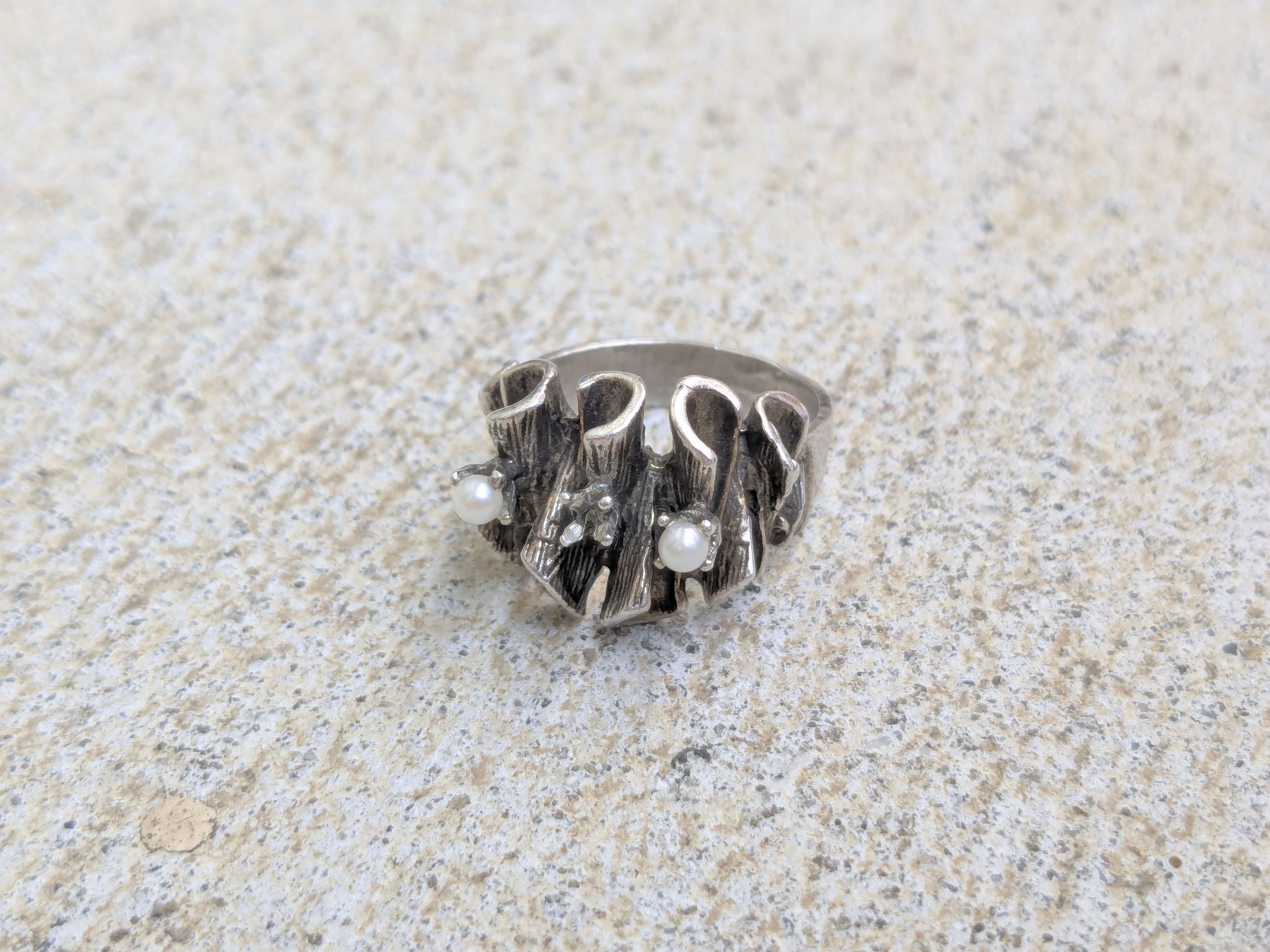 Jewelry Vintage Sterling Silver Ring Pearl 8 Avant Garde Modern Size ONE SIZE - 1 Thumbnail