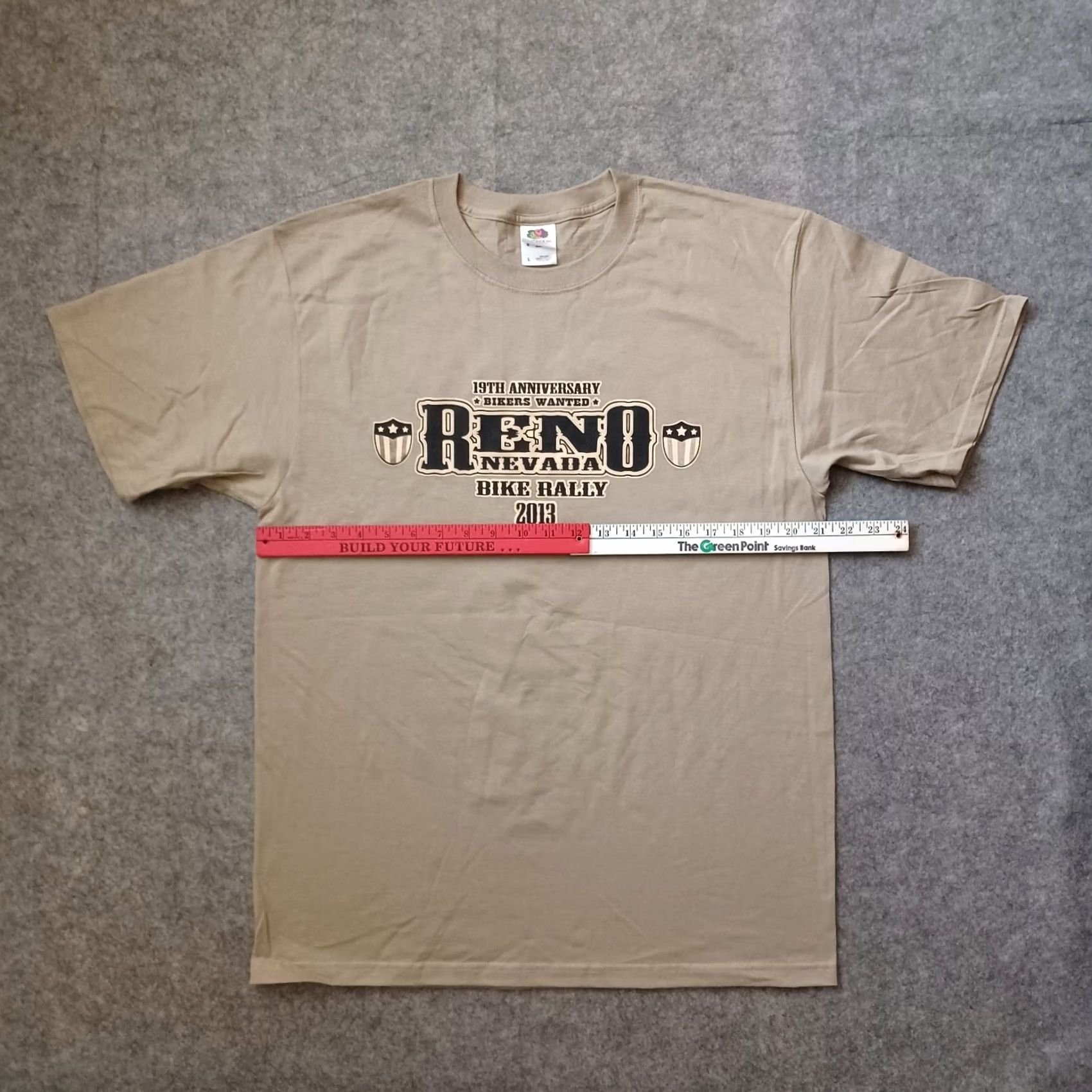 Fruit Of The Loom Reno Nevada Bike Rally Shirt Mens Large Beige Double Side Skull Wings Logo 2013 Size US L / EU 52-54 / 3 - 5 Thumbnail