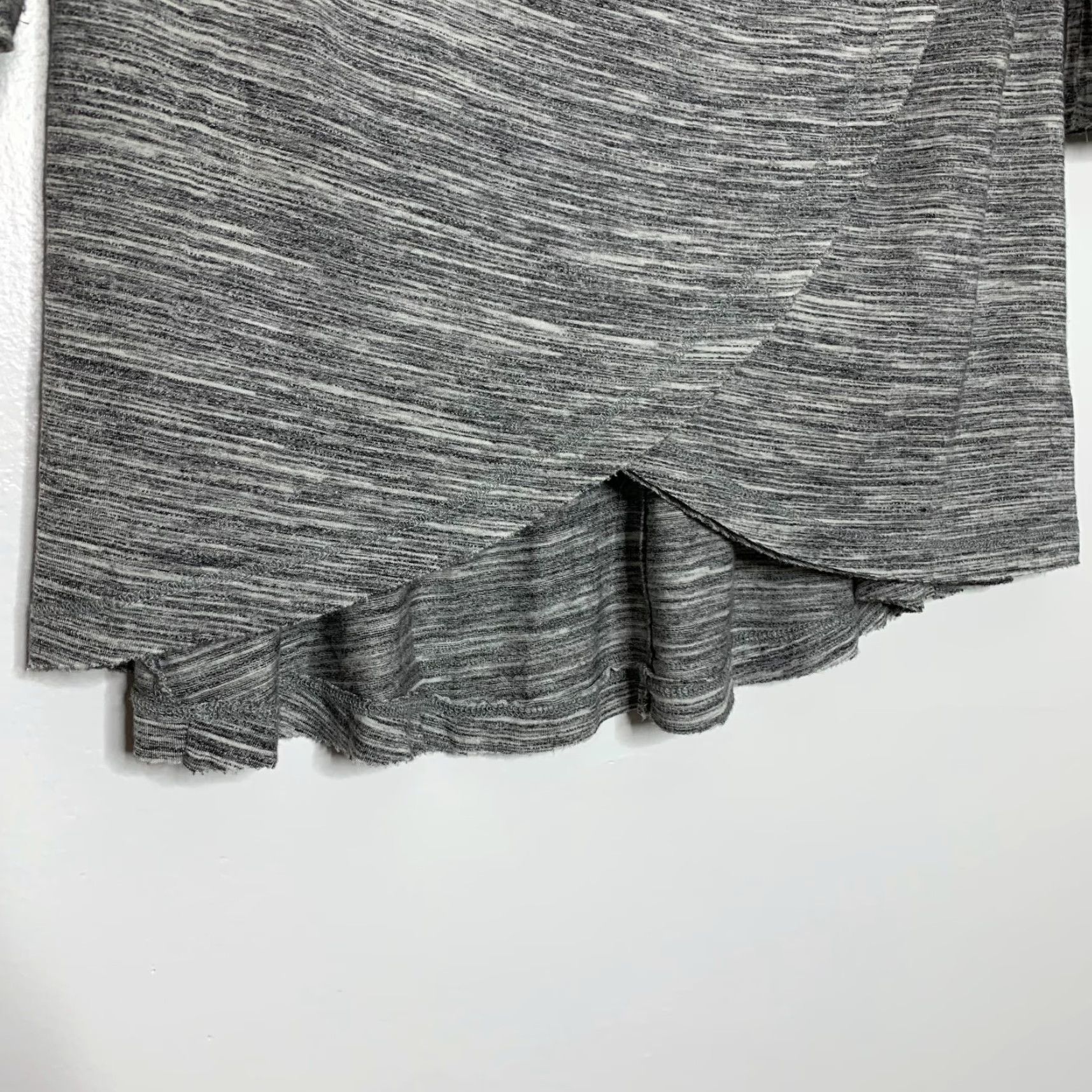 Vintage Mod-o-doc Womens Tunic Top S 3/4 Sleeve Gray Asymmetrical Hem Crossover Slim Fit Shirt Womens Size S / US 4 / IT 40 - 5 Thumbnail