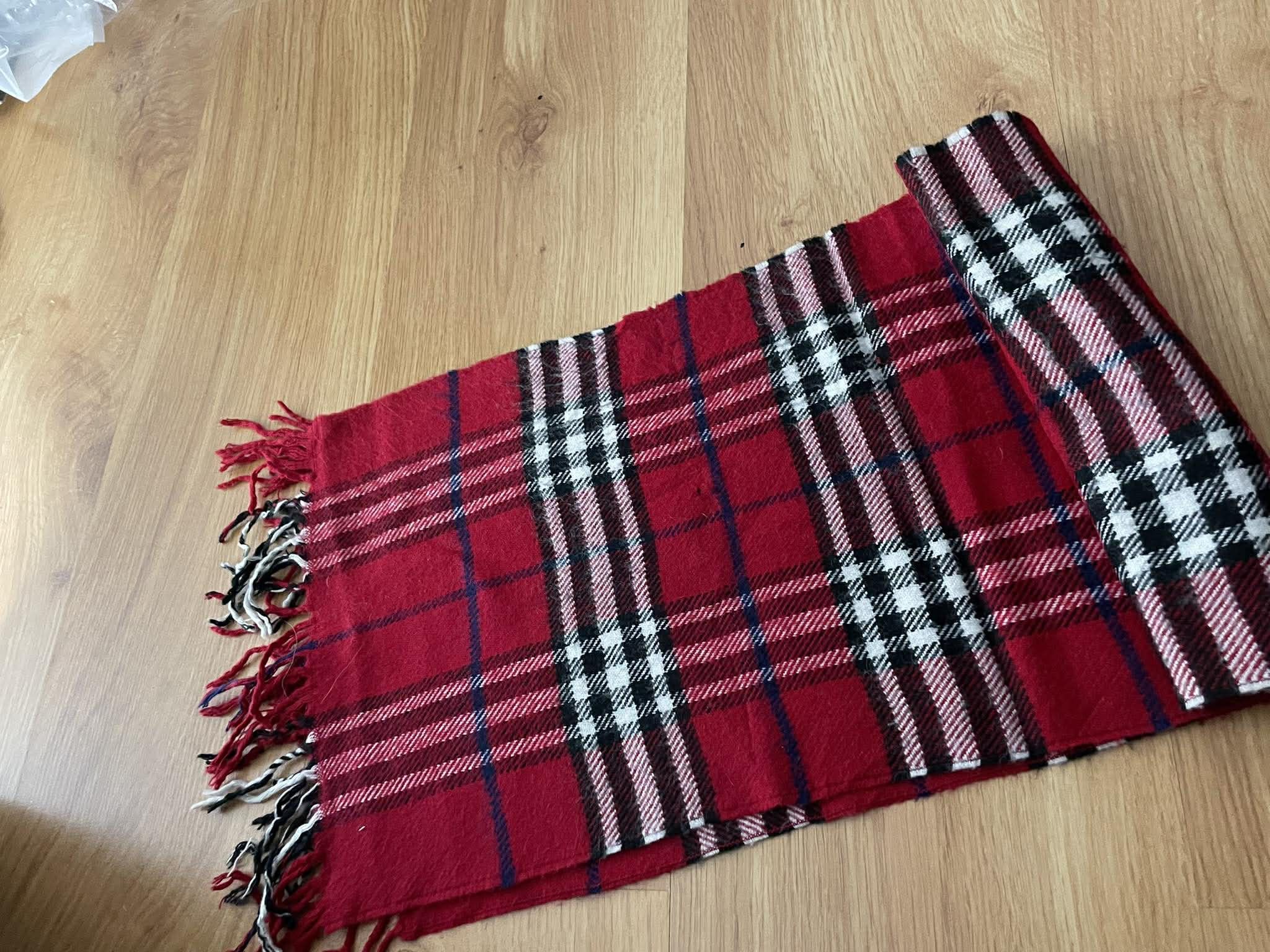 Burberry burberrys vintage scarf 80/90's lambwool red Size ONE SIZE - 3 Thumbnail