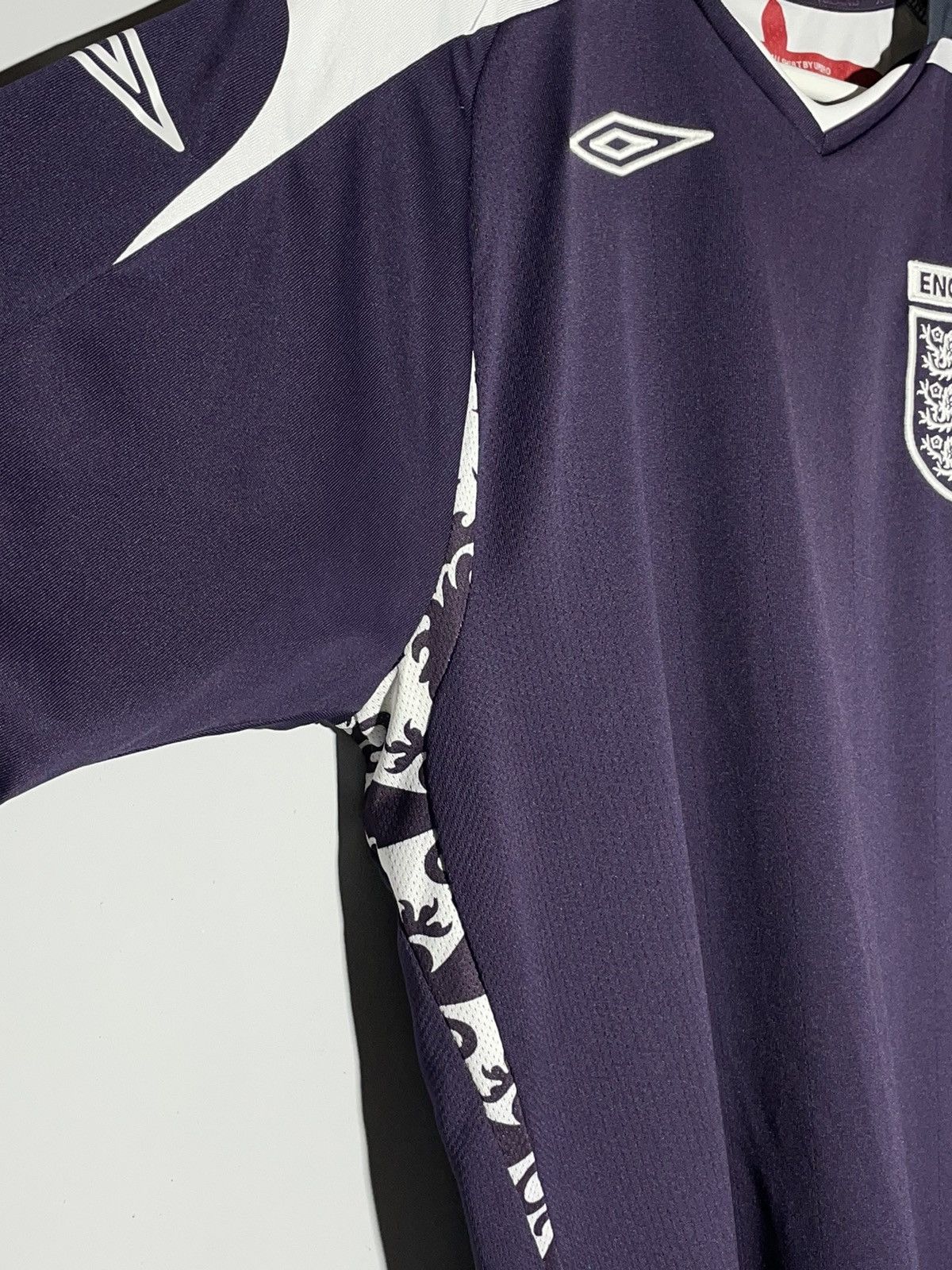 Umbro England Goalkeeper Umbro 2008 Home Y2k Football Shirt Size US M / EU 48-50 / 2 - 6 Thumbnail