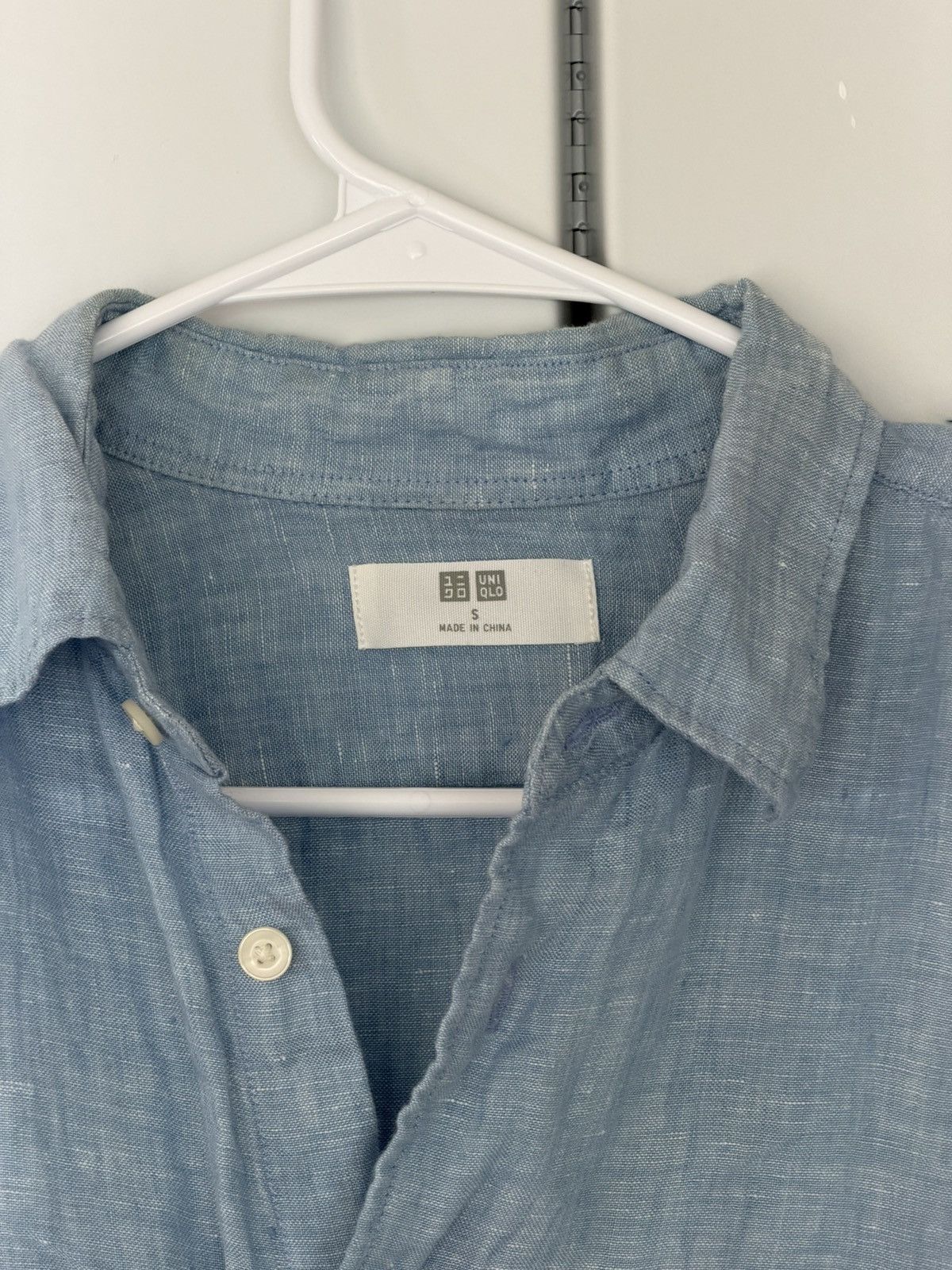 Uniqlo Uniqlo Light Blue Linen Shirt Slim Fit Size US S / EU 44-46 / 1 - 4 Thumbnail