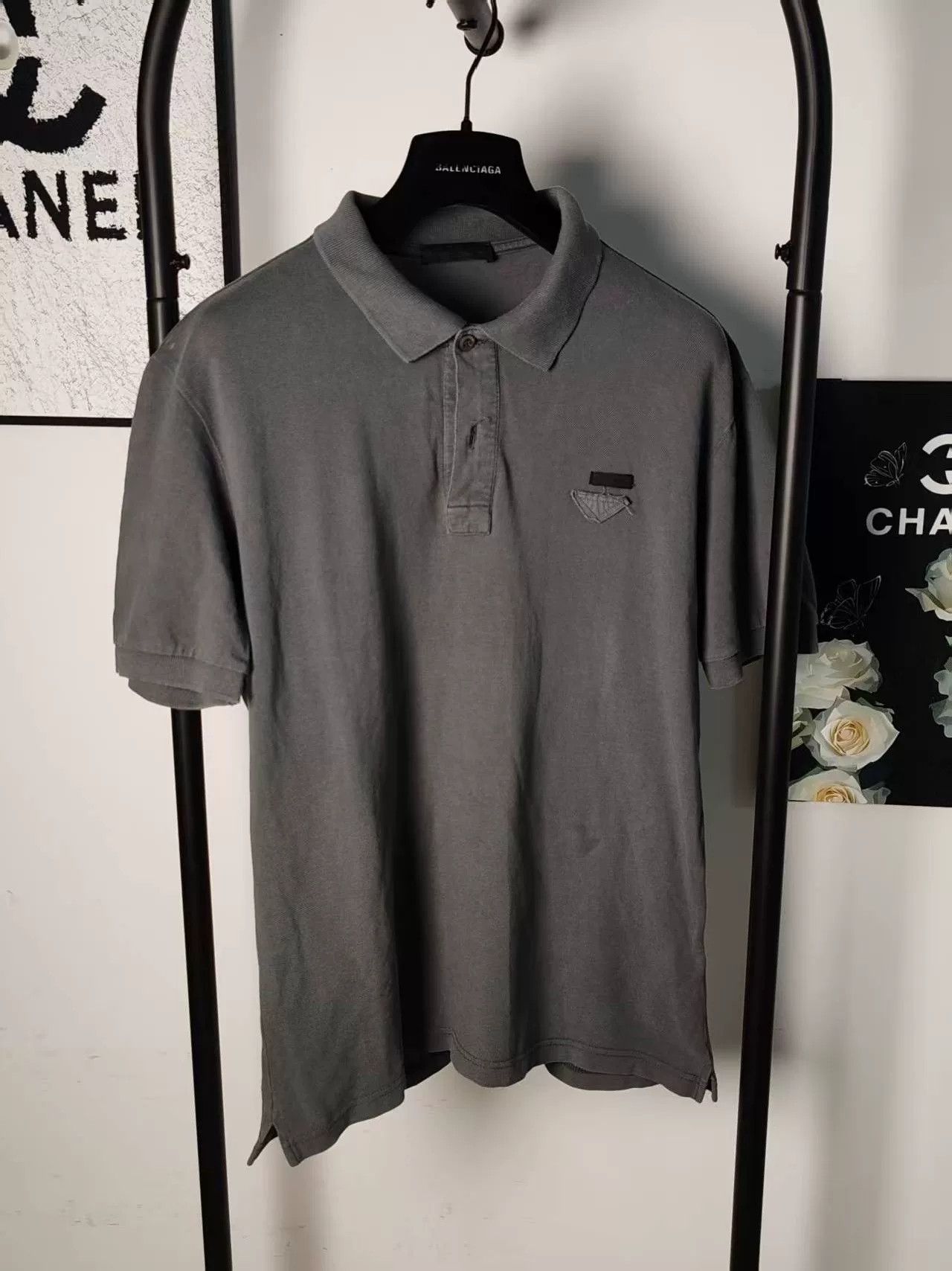 Prada Authentic Prada Triangle Logo Short Sleeve Shirt Size US M / EU 48-50 / 2 - 1 Thumbnail
