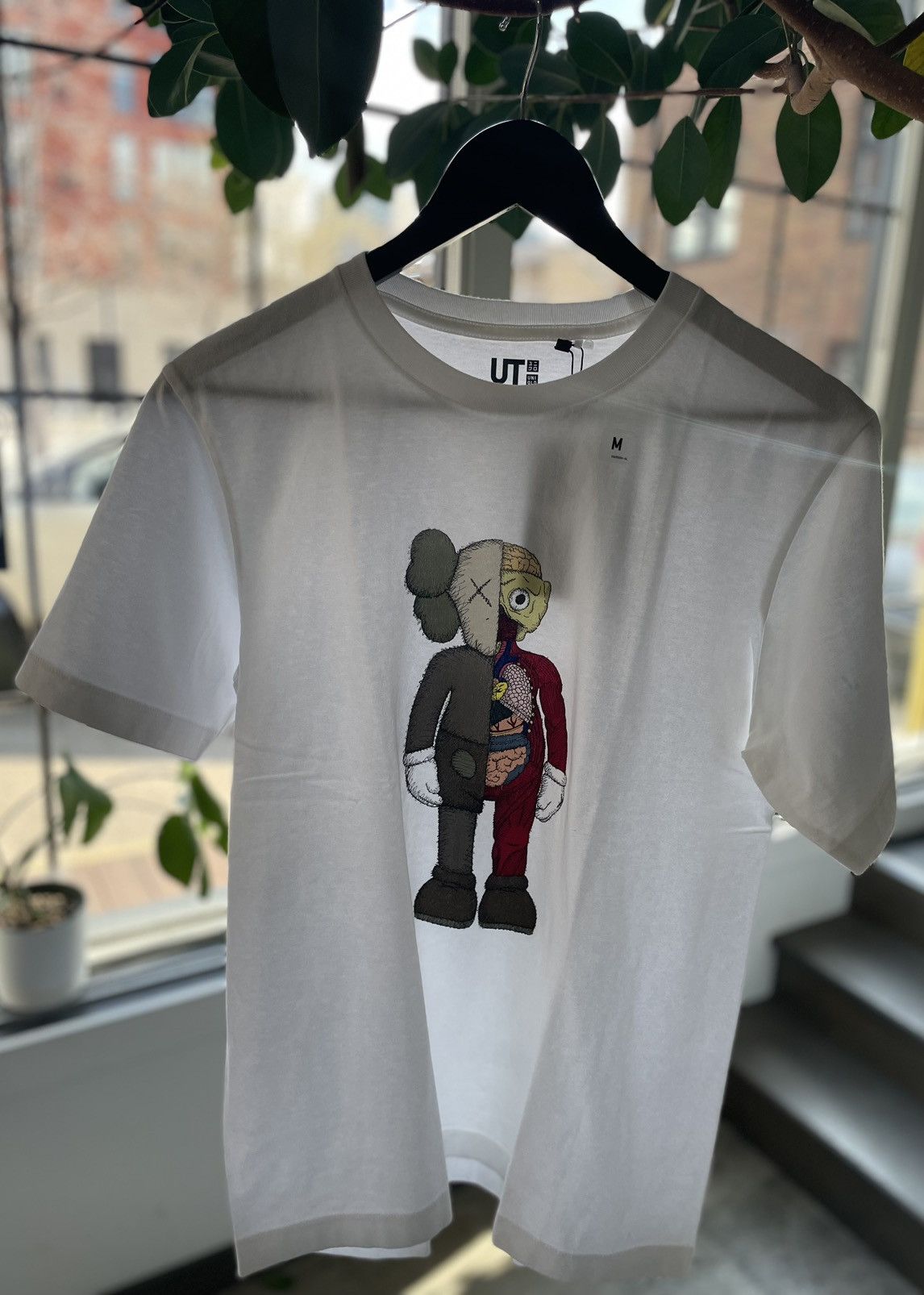 Kaws KAWS x Uniqlo Flayed Tee (US Sizing) Size US M / EU 48-50 / 2 - 1 Thumbnail