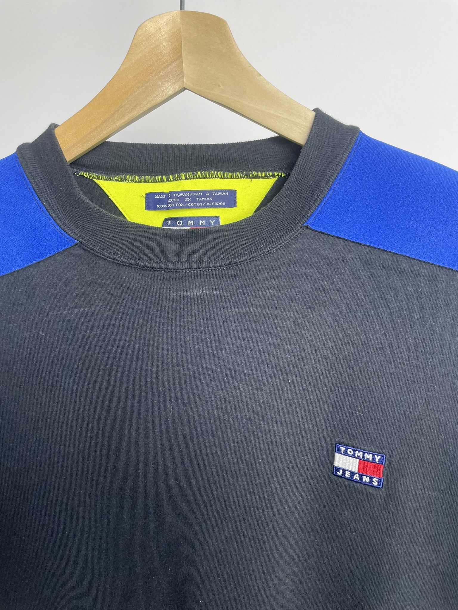 Tommy Hilfiger Vintage 1980's/90's Tommy Hilfiger Long Sleeve Size US L / EU 52-54 / 3 - 7 Thumbnail