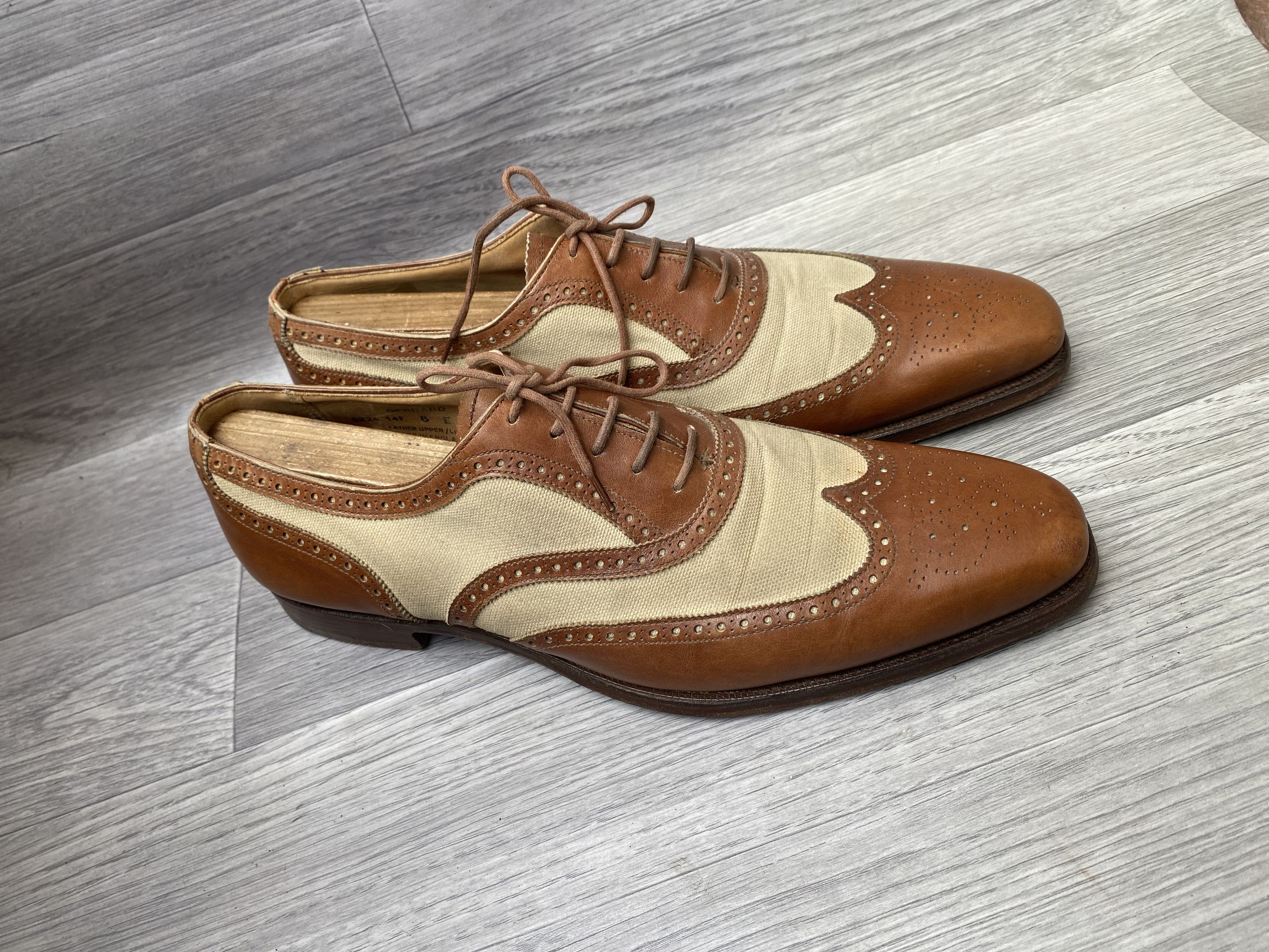 Crockett & Jones Crockett and jones two tone wingtip dress oxford shoes Size US 9 / EU 42 - 9 Thumbnail