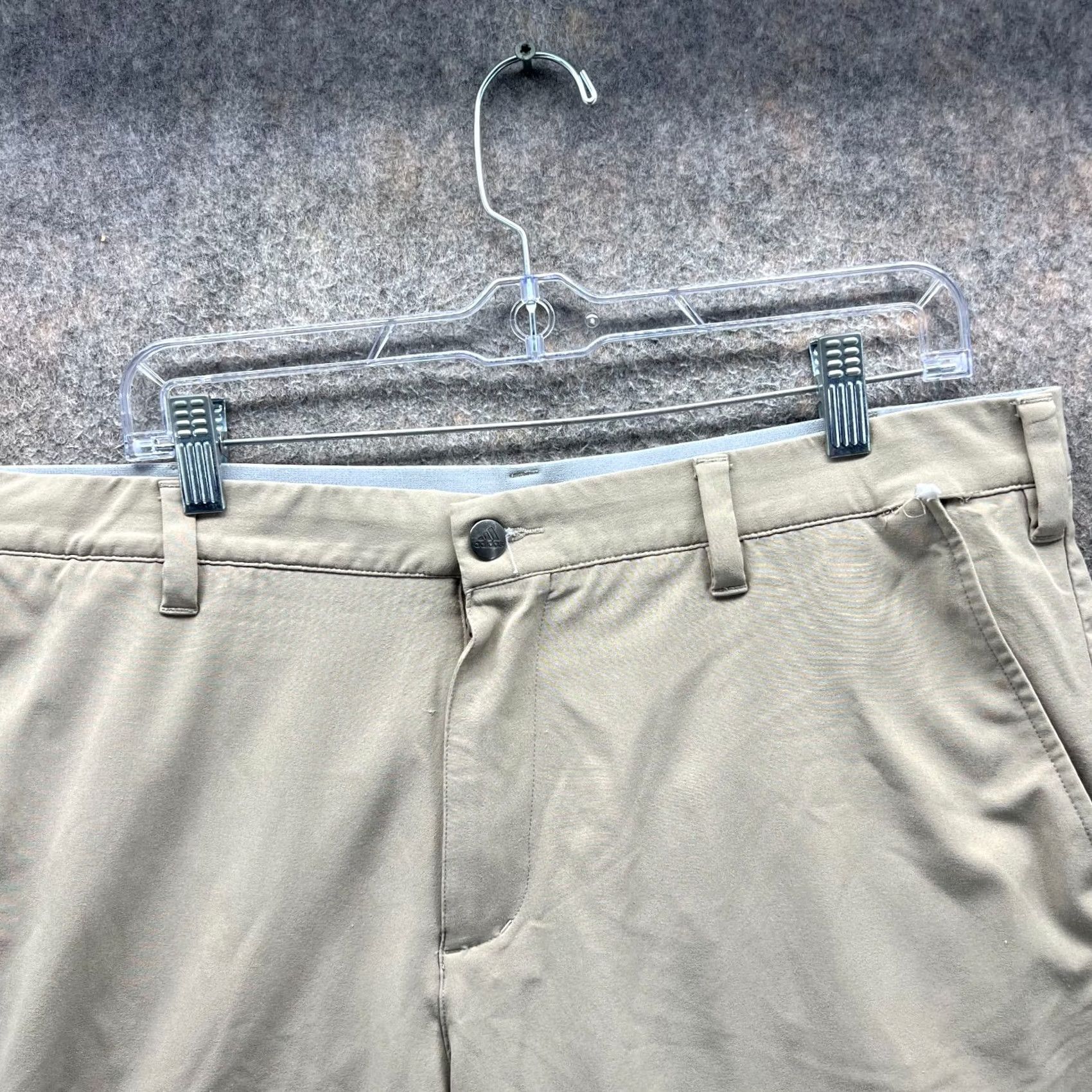 Adidas Adidas Shorts Mens 36 Khaki Chino Flat Front Tan Beige Knit Golf Stretch 365 Size US 36 / EU 52 - 7 Thumbnail