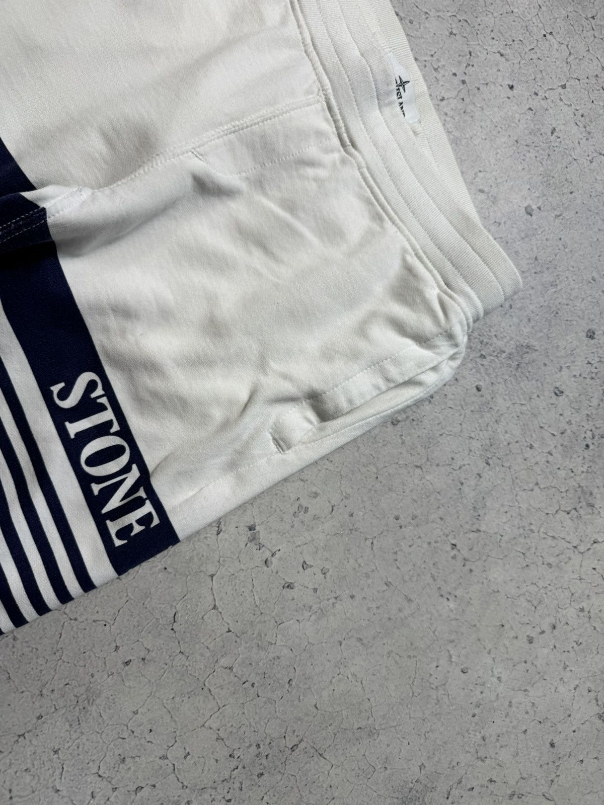 Stone Island Stone Island Vintage Big Logo Shorts Luxury Rare Size US 28 / EU 44 - 4 Thumbnail